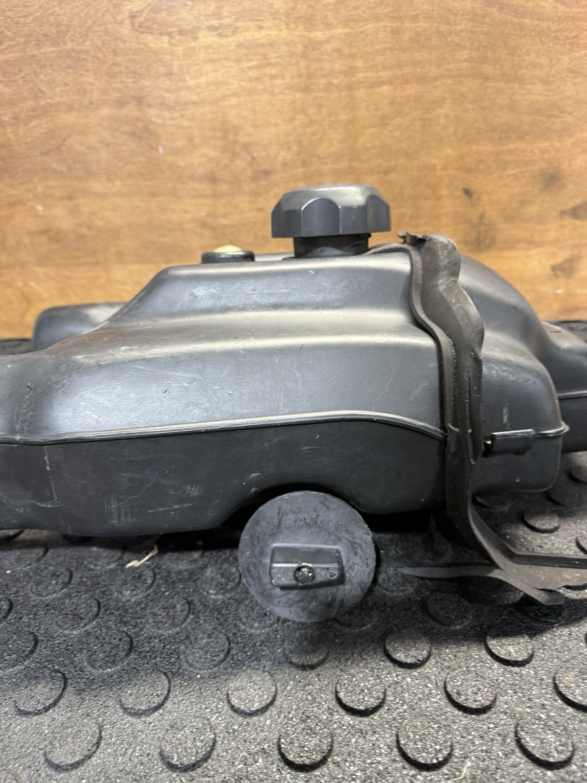 02 Honda Foreman 450 ES Gas Tank Fuel Tank