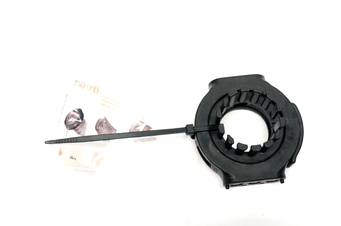 Igus TR.40.01.M6 triflex R Standard Mounting Bracket w/ Strain Relief 70mm Dia.