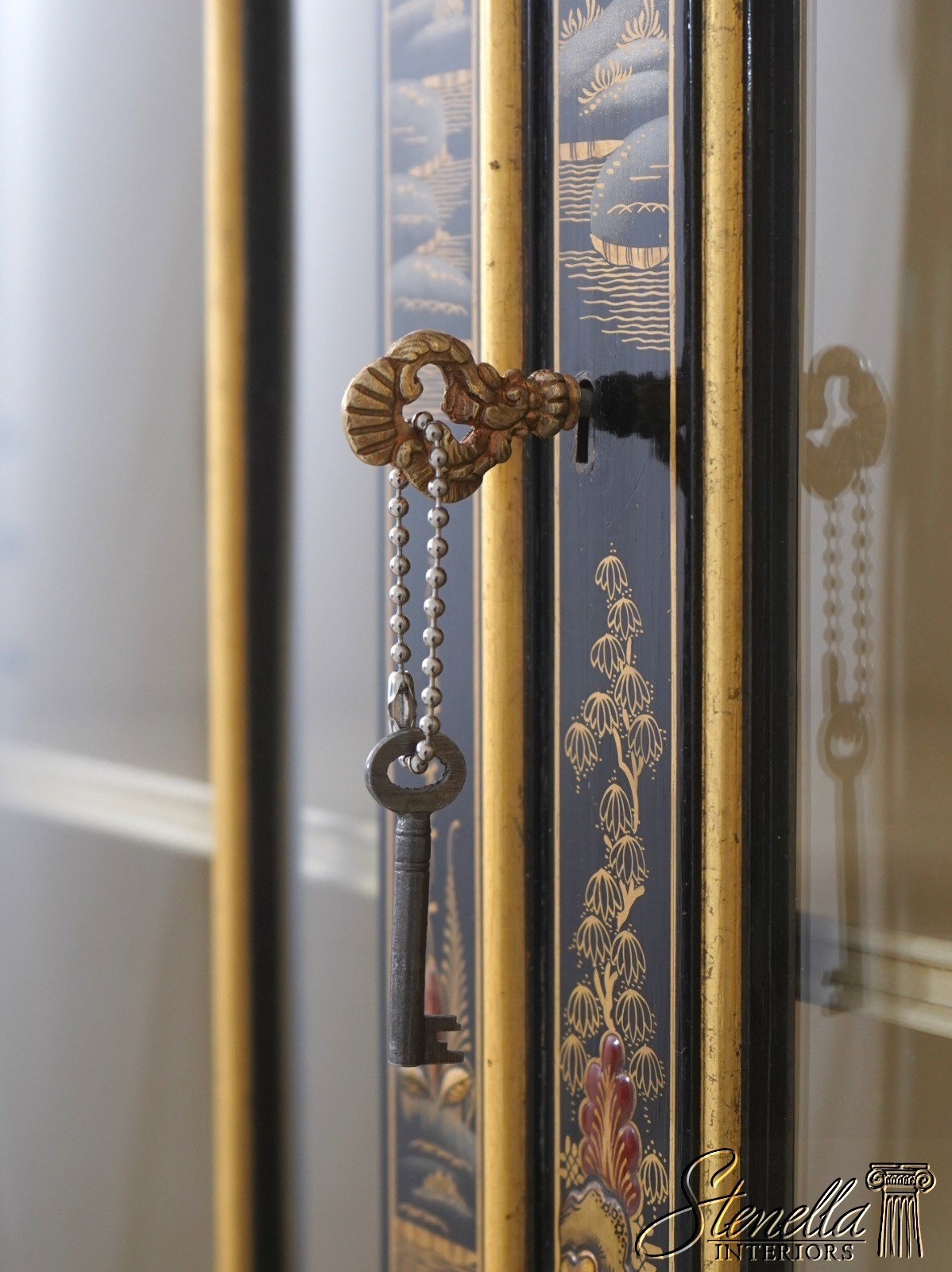 L71522: S. HILLIE English Made Chinoiserie Breakfront Bookcase