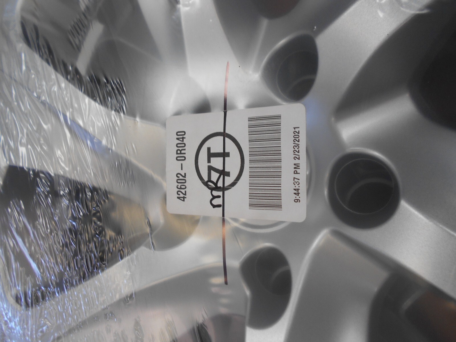 Hubcap for Toyota Rav4 2019-2025 New Genuine OEM Factory 17-in NEW 42602-0R040