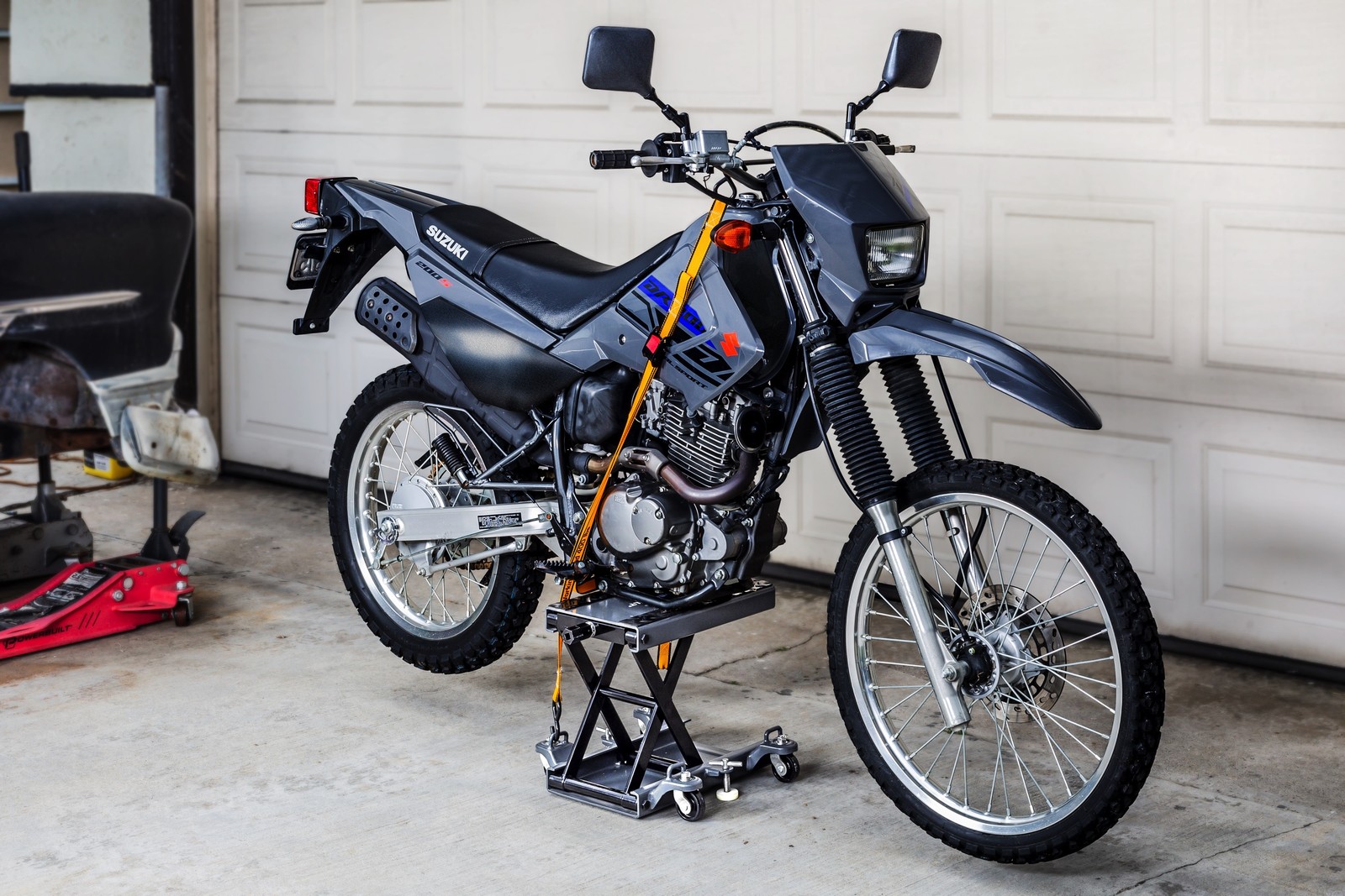 Powerbuilt 1000Lbs Deluxe Utility and Motorcycle Lift - 941877ECE