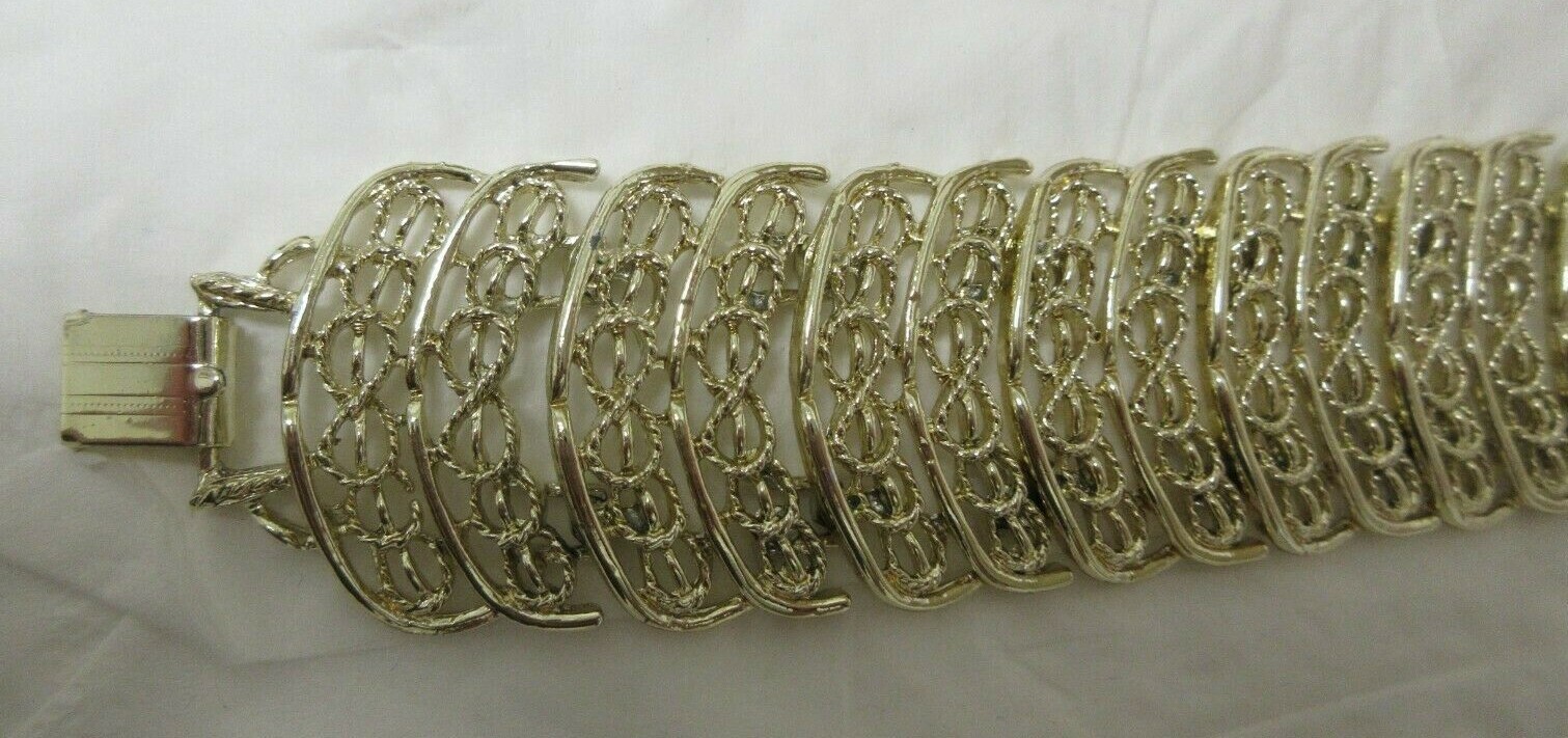 Vintage Wide Open Work Gold Tone Link Bracelet 7 1/2"