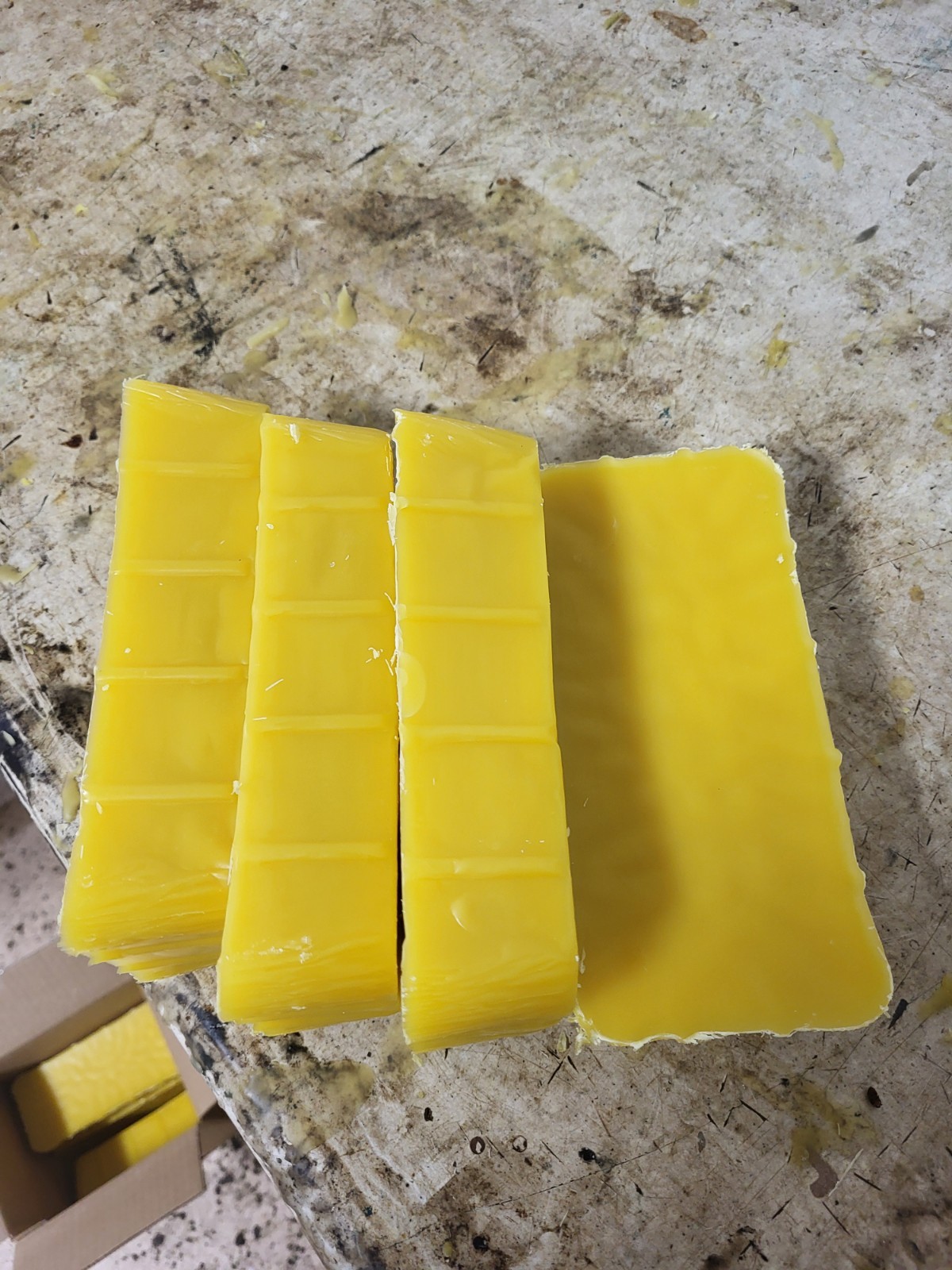 4lbs - 100% Pure Beeswax  (Yellow)