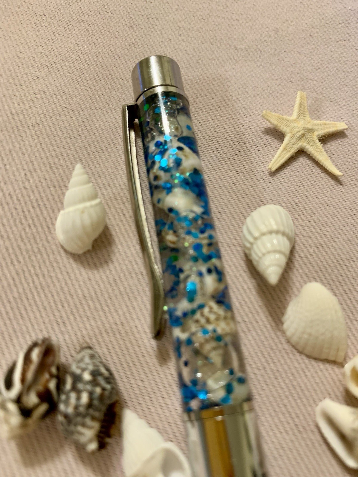Handmade New Sea Shells With Blue Glitter & White Glitter Silver Float Pen