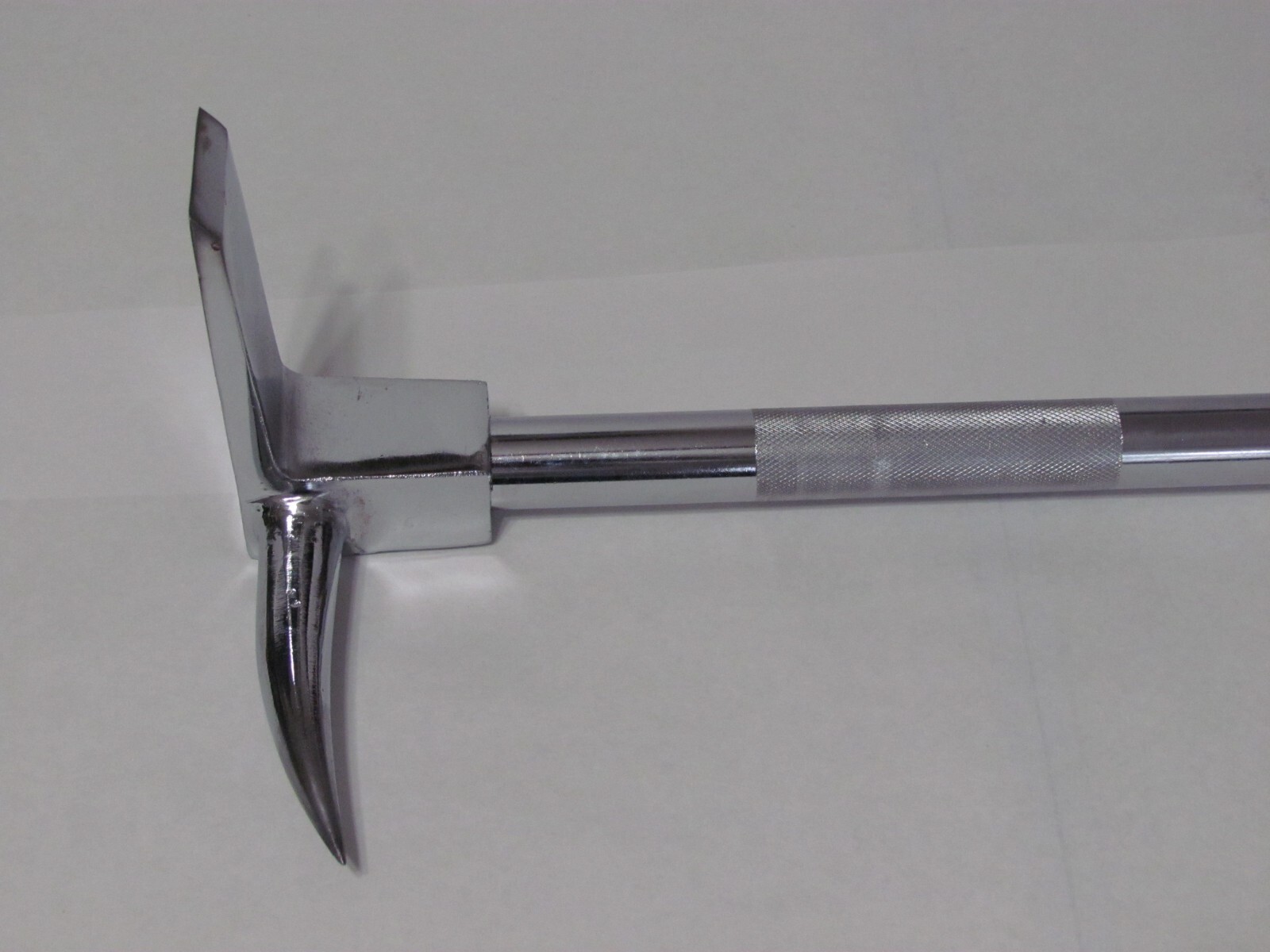 36" Halligan bar with Nickel Finish. Hardened High Carbon Steel. 11 Lbs - D