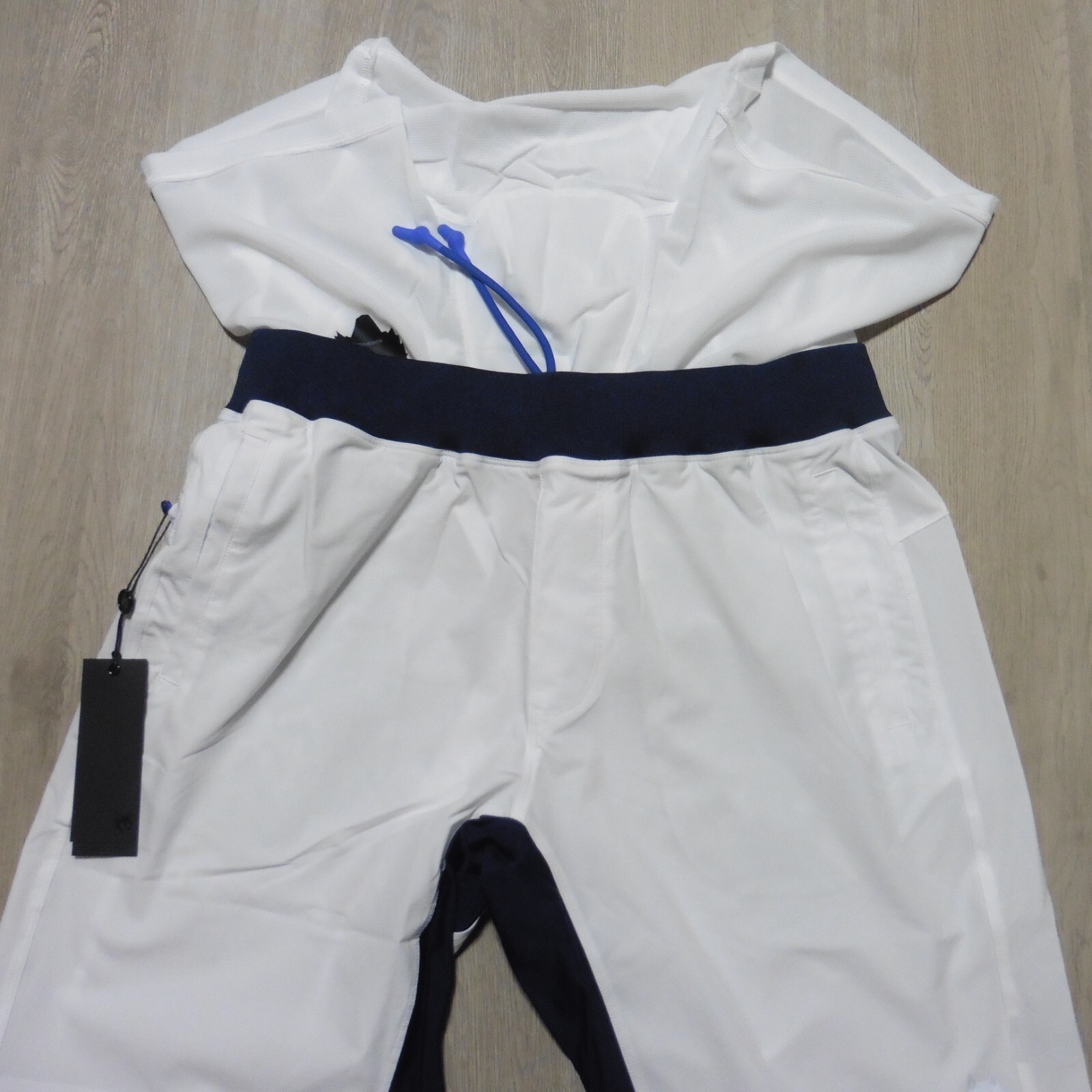 GREYSON Mens L LARGE FULTON SHORTS ARCTIC WHITE BLUE LINED 9" NYLON GOLF WORKOUT