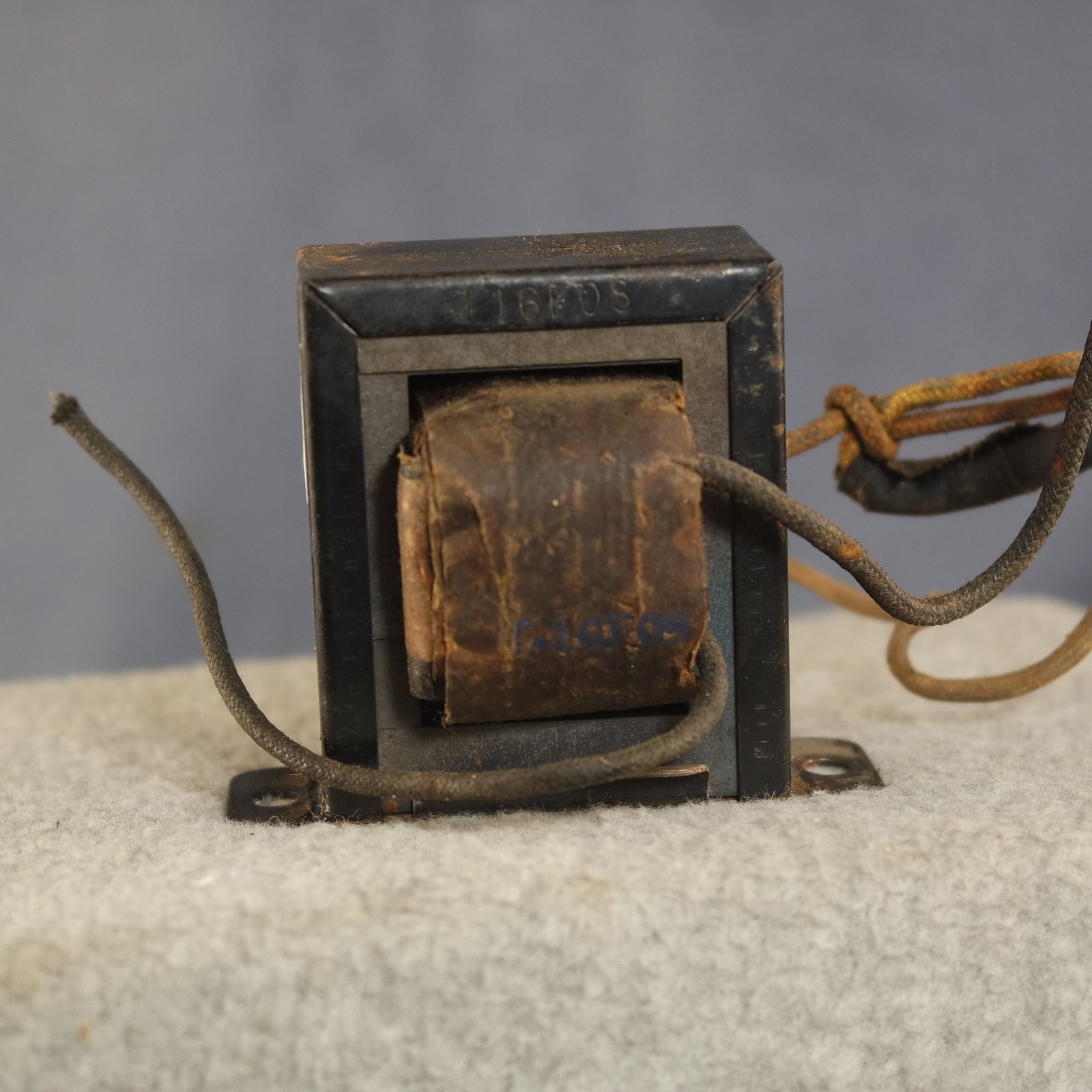 Thordarson 2.5 VCT @ 5 A Filament Transformer 115V AC Input p/n T-16F08 +Specs