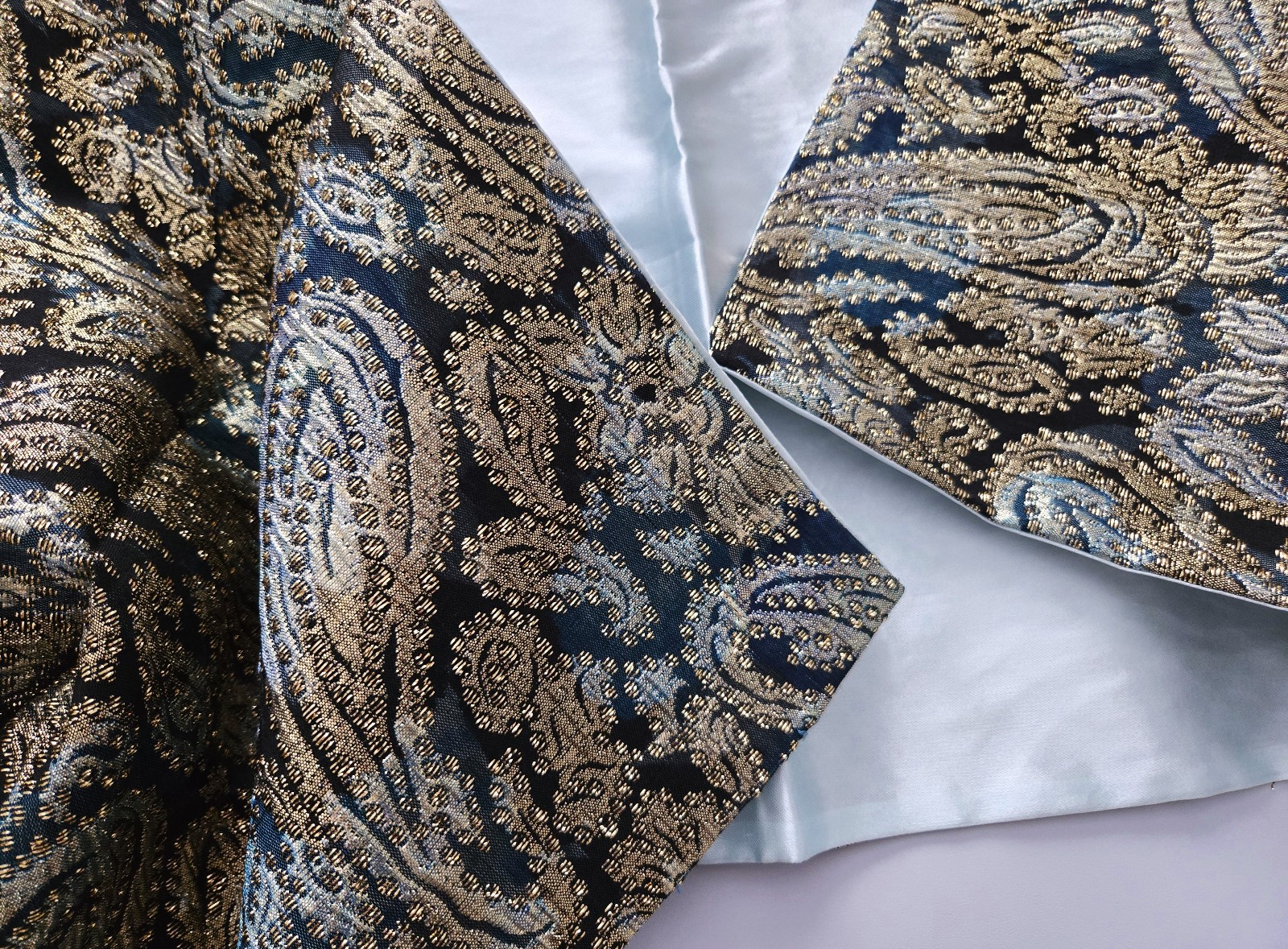 MODE MAKER Ben Goodman Evening Wrap Scarf Table Runner GOLD SILVER BLACK 70"x17"