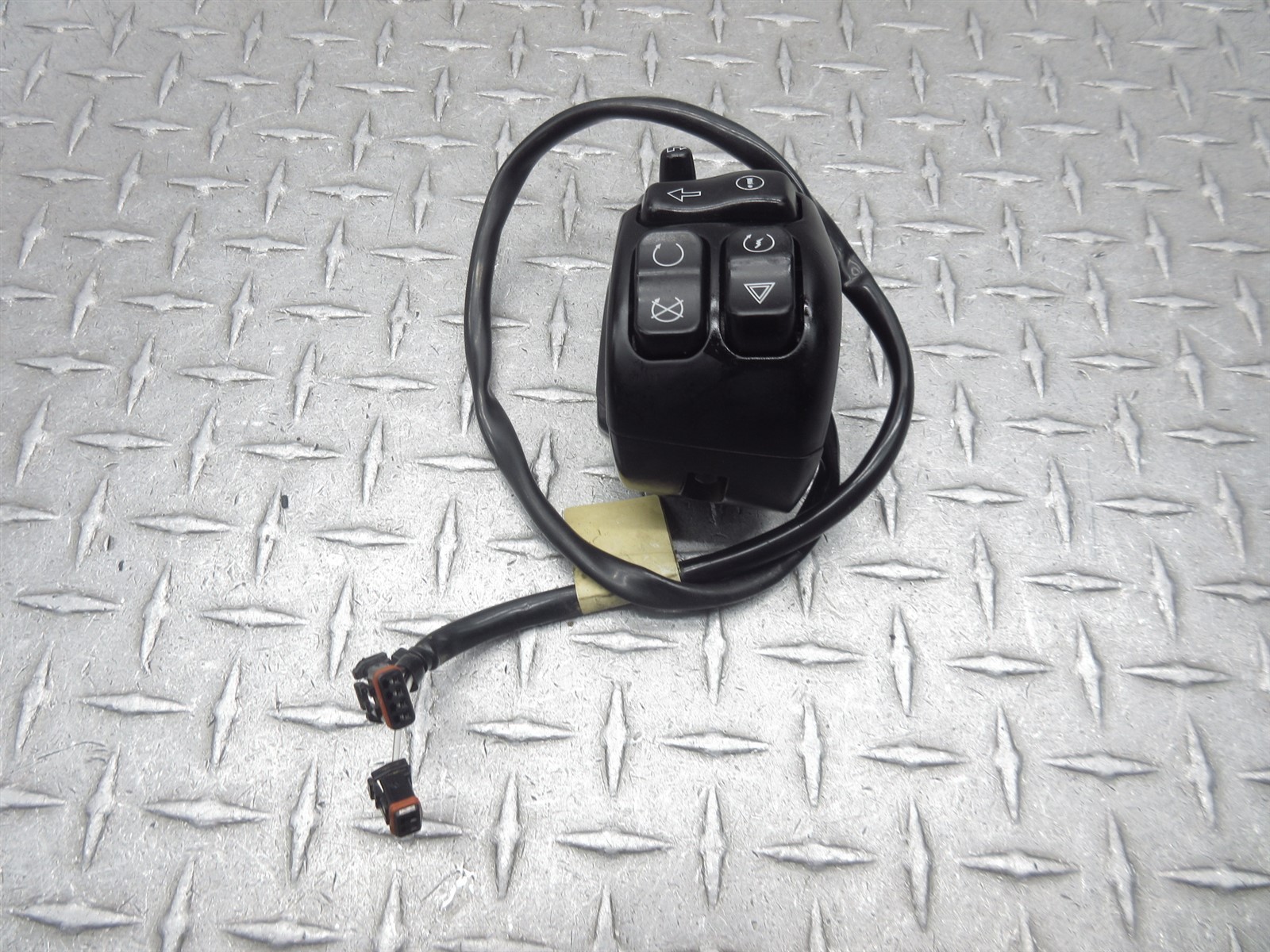 2018 Harley Davidson FLHTK Ultra Limited Right Switch Handlebar Control On Off