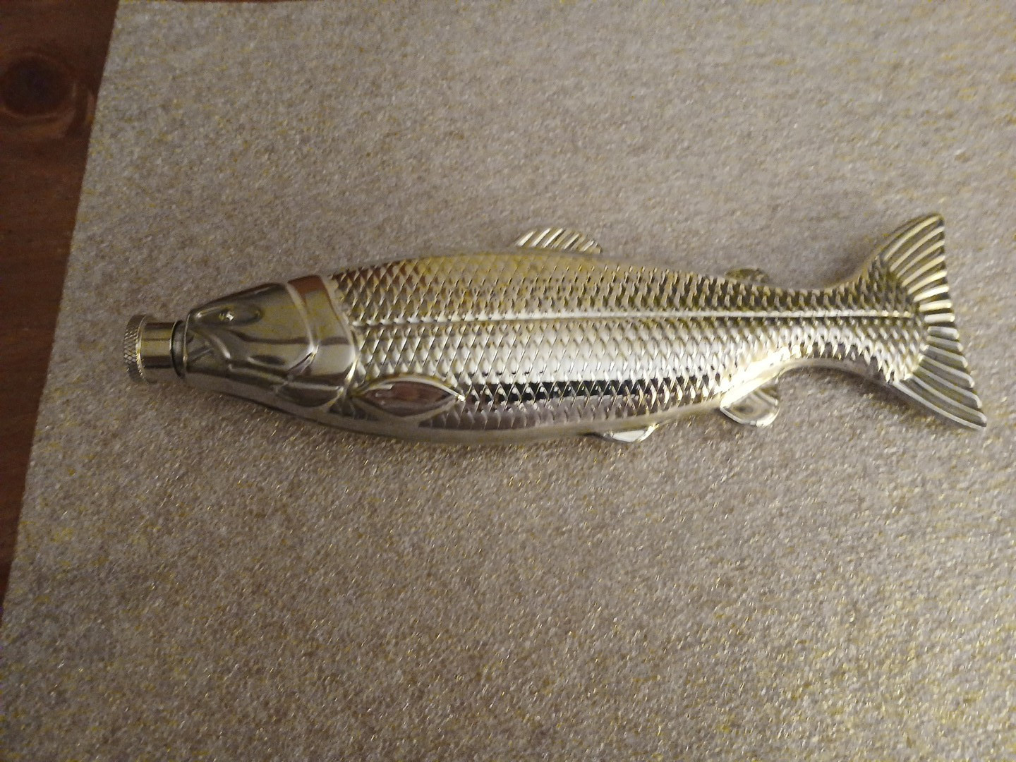 Novelty Stainless Steel Fish Flask – Great Gift for Fisherman