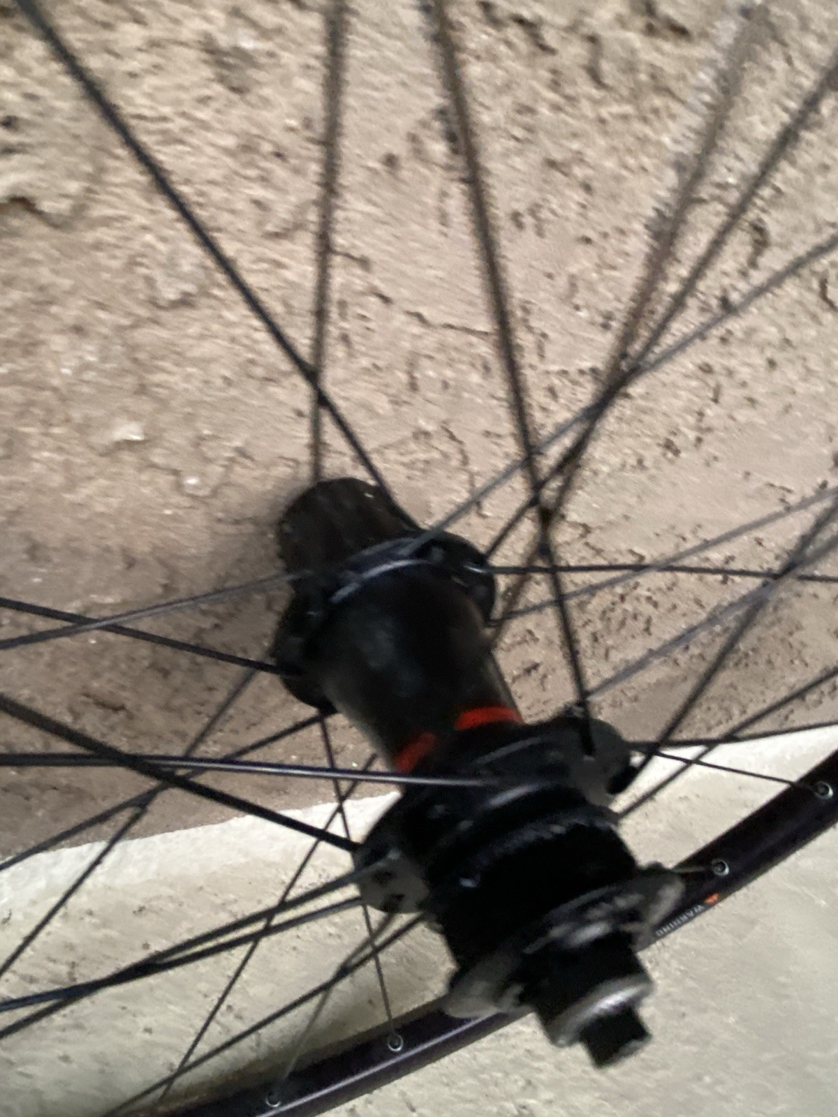 Black Bontrager Race X Lite Tubeless F100/R135mmQR 26” Centerlock Disc Wheelset