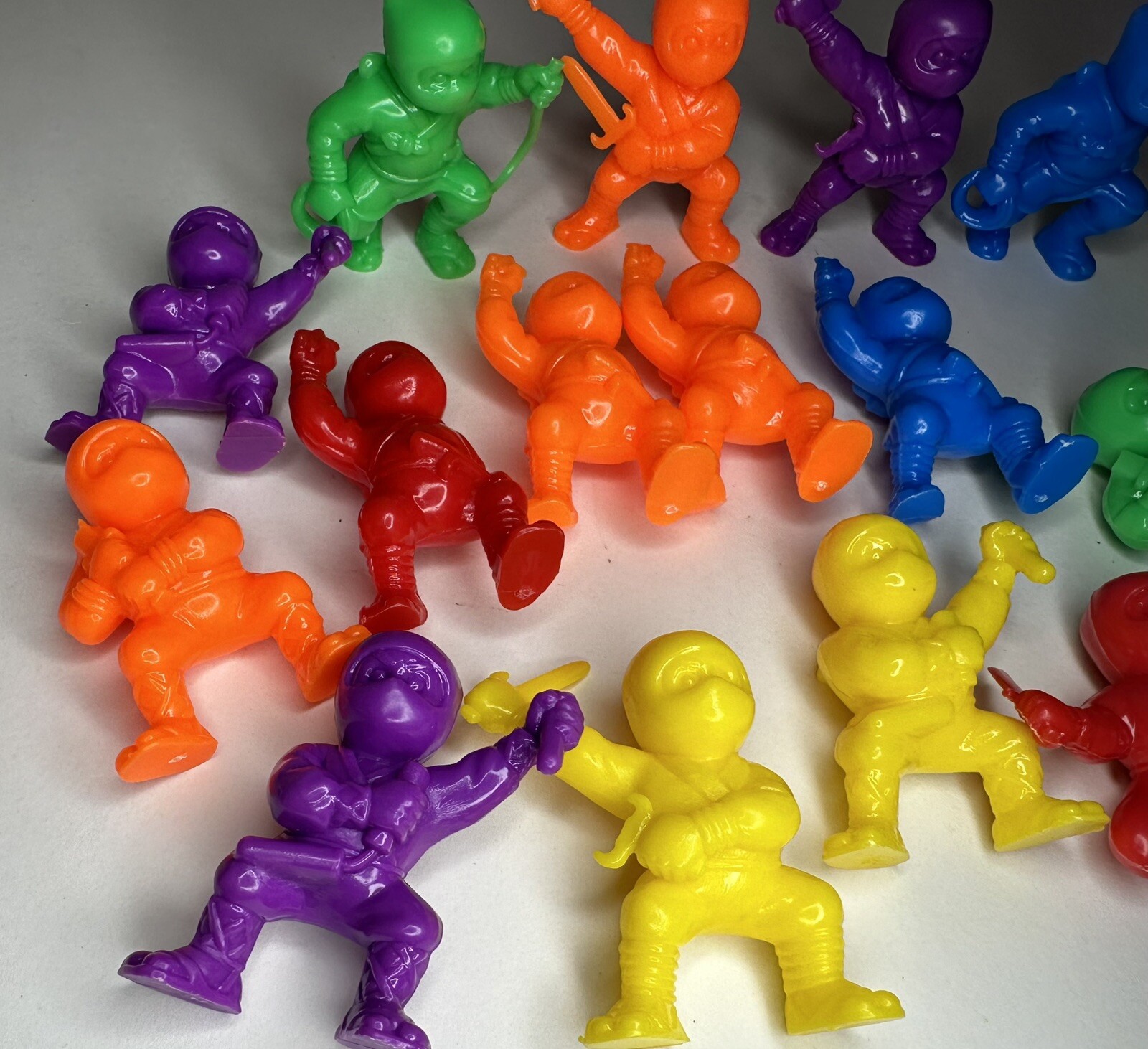 19 Mini Ninjas Gumball Vending Machine Used with Free Shipping