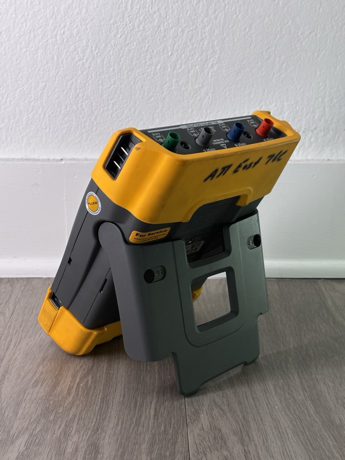 Fluke 190-204 Scopemeter 4CH 200MHz 2.5GS/s w/ Probes & Case