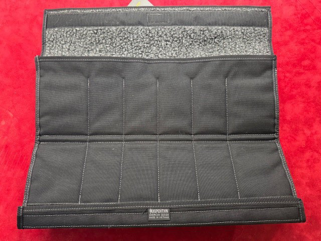 MAXPEDITION DODECAPOD 12 POCKET KNIFE CARRYING CASE, NEW WITH TAGS