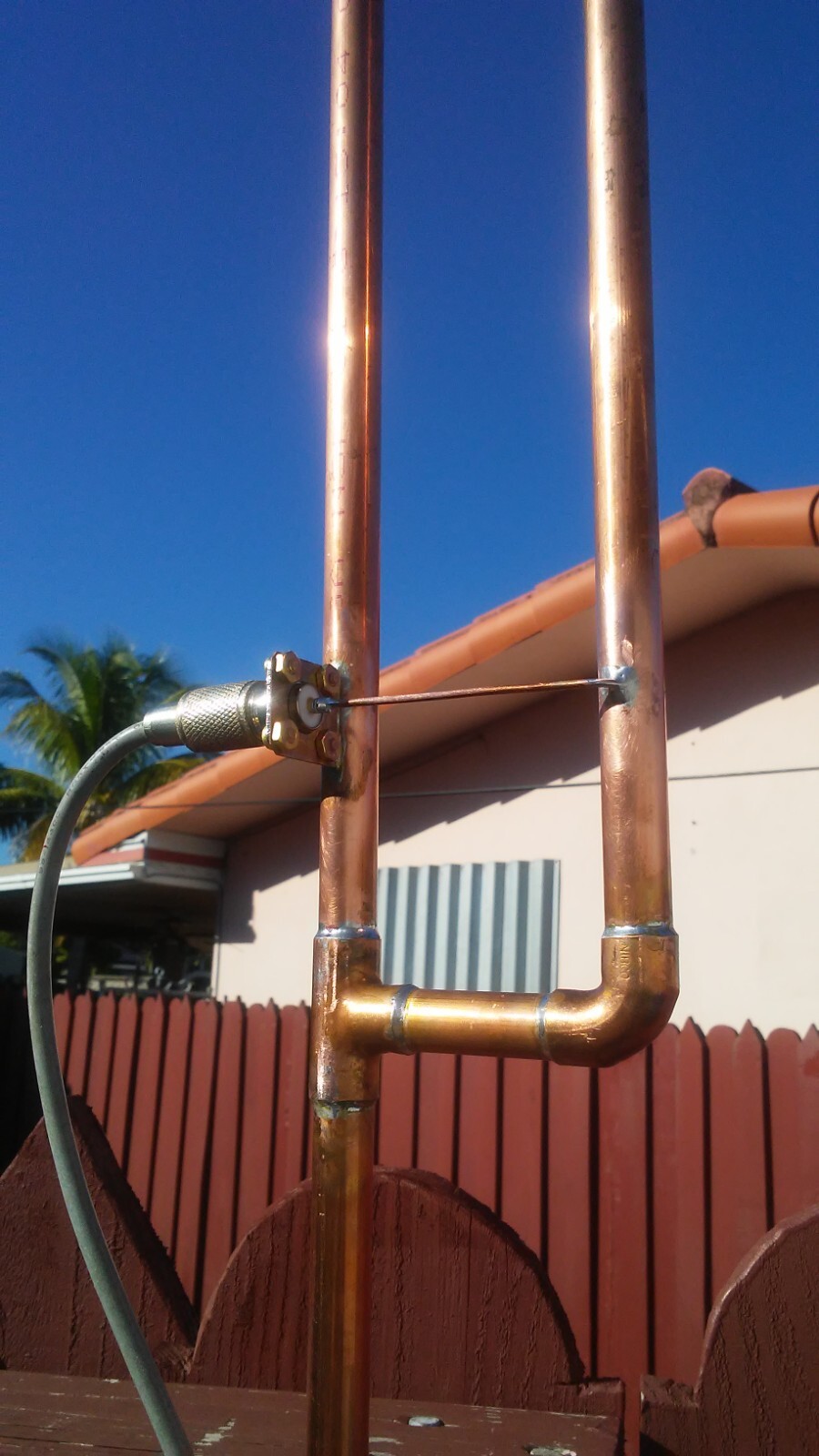 LOW POWER FM ANTENNA FOR FM BROADCAST