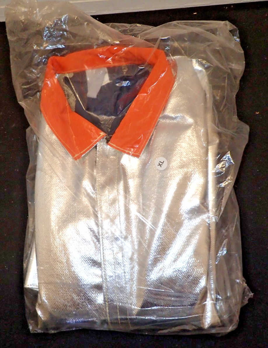 NEW STEEL GRIP FIRE COAT XL Heat Resistant Safety Aluminized Protective RN98299