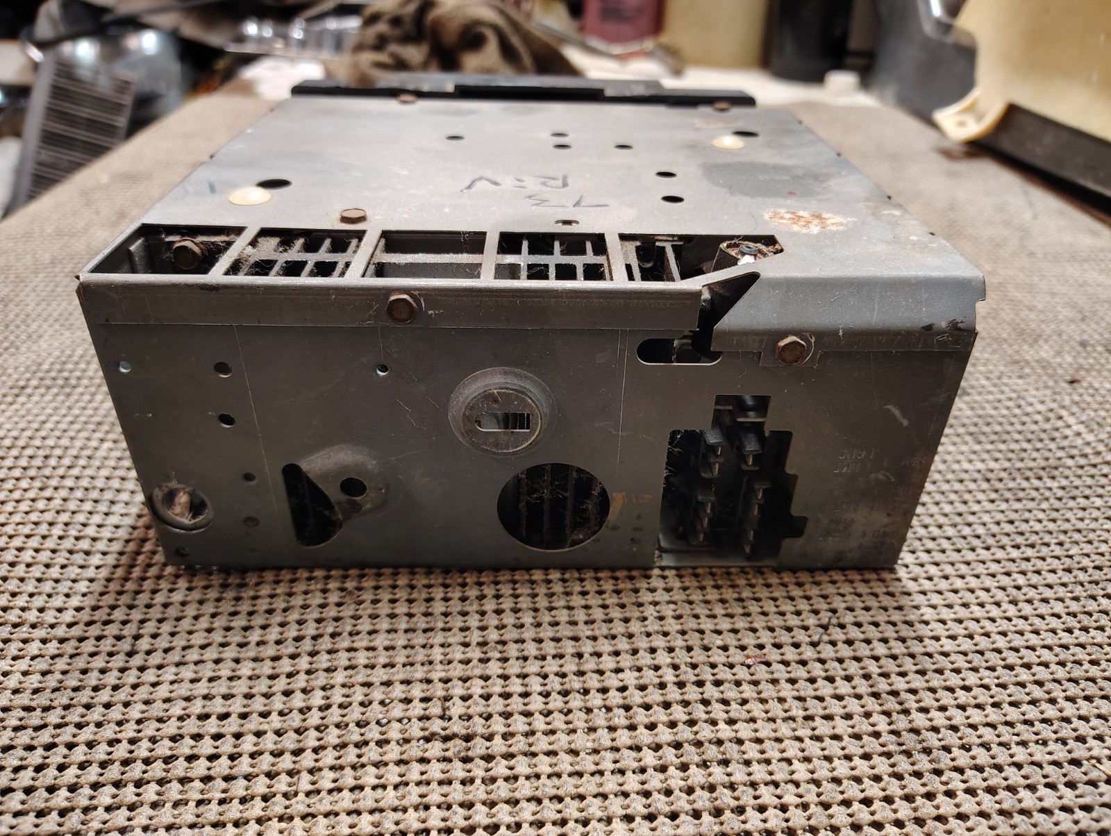 1971-73 Buick Riviera Wildcat Electra 225 LeSabre Factory AM FM Radio 34BFP2