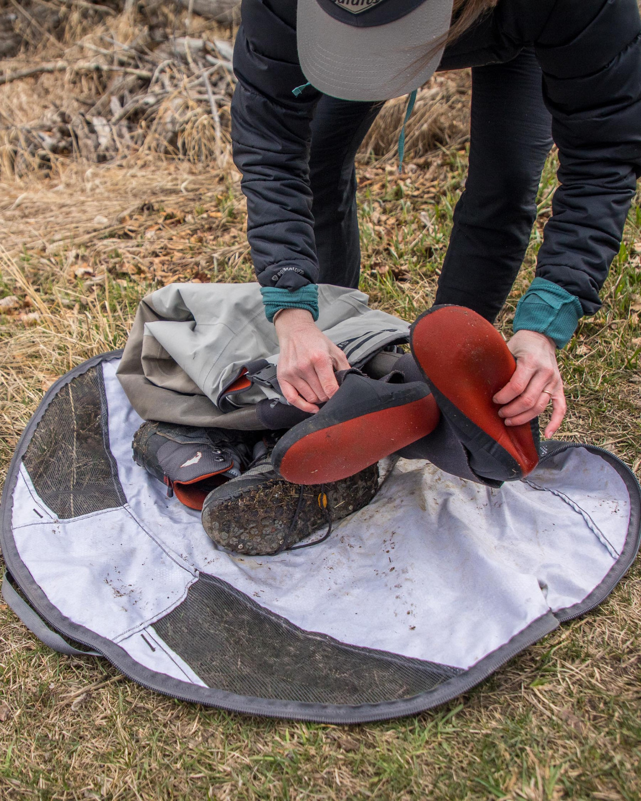 Simms Taco Wading Bag - Anvil
