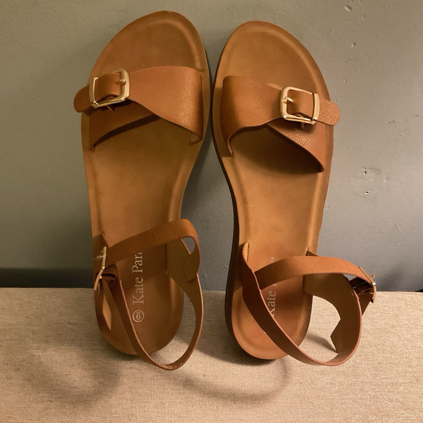 Kate Park Brown Strappy Flat Buckle Sandals Women’s Size 9 NWOB