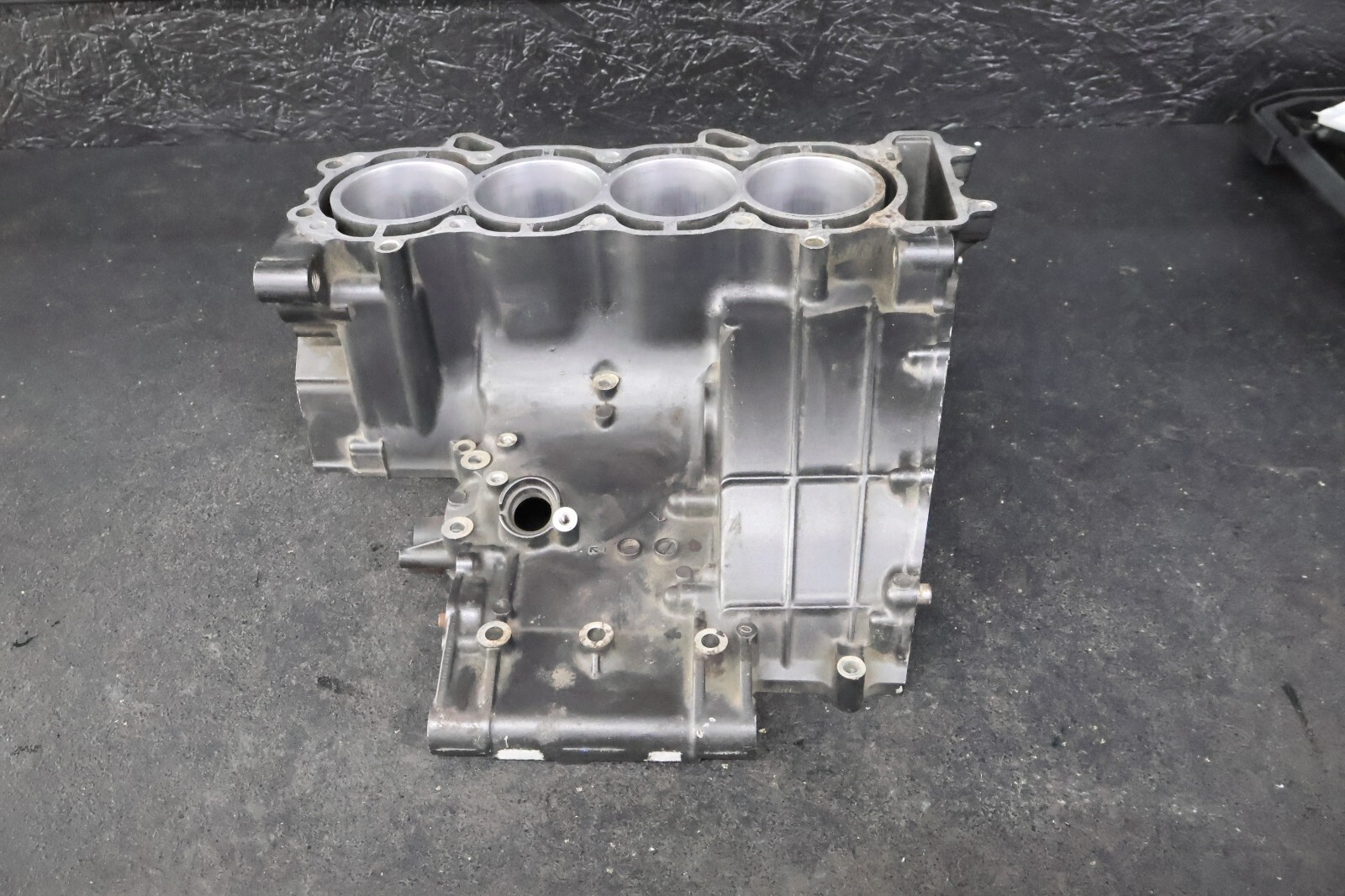 HONDA 2007 CBR1000RR CBR1000 ENGINE CYLINDER MOTOR BLOCK UPPER CRANKCASE