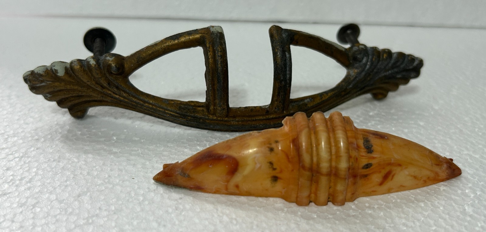 Vtg Art Deco Waterfall Style Dresser Drawer Pulls Handles Bakelite - 2 (M21)