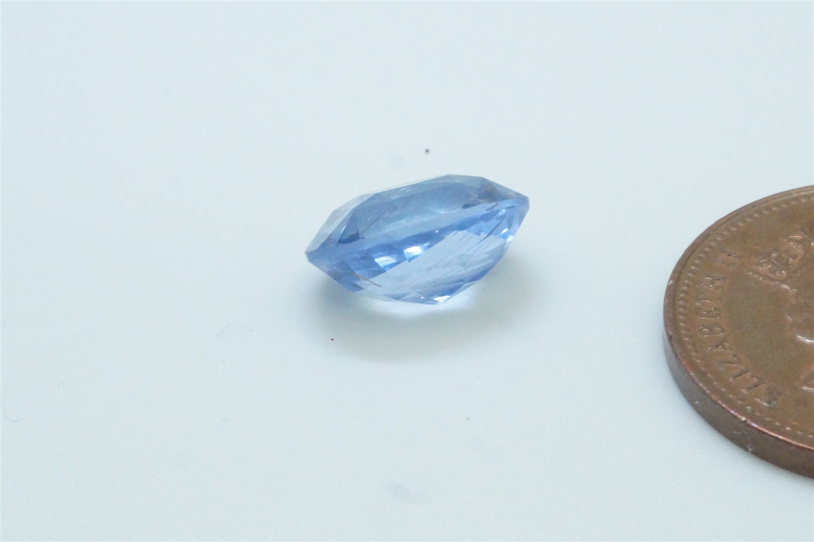 PALE BLUE NATURAL SAPPHIRE - ANTIQUE CEYLON NATIVE CUT 4.8ct