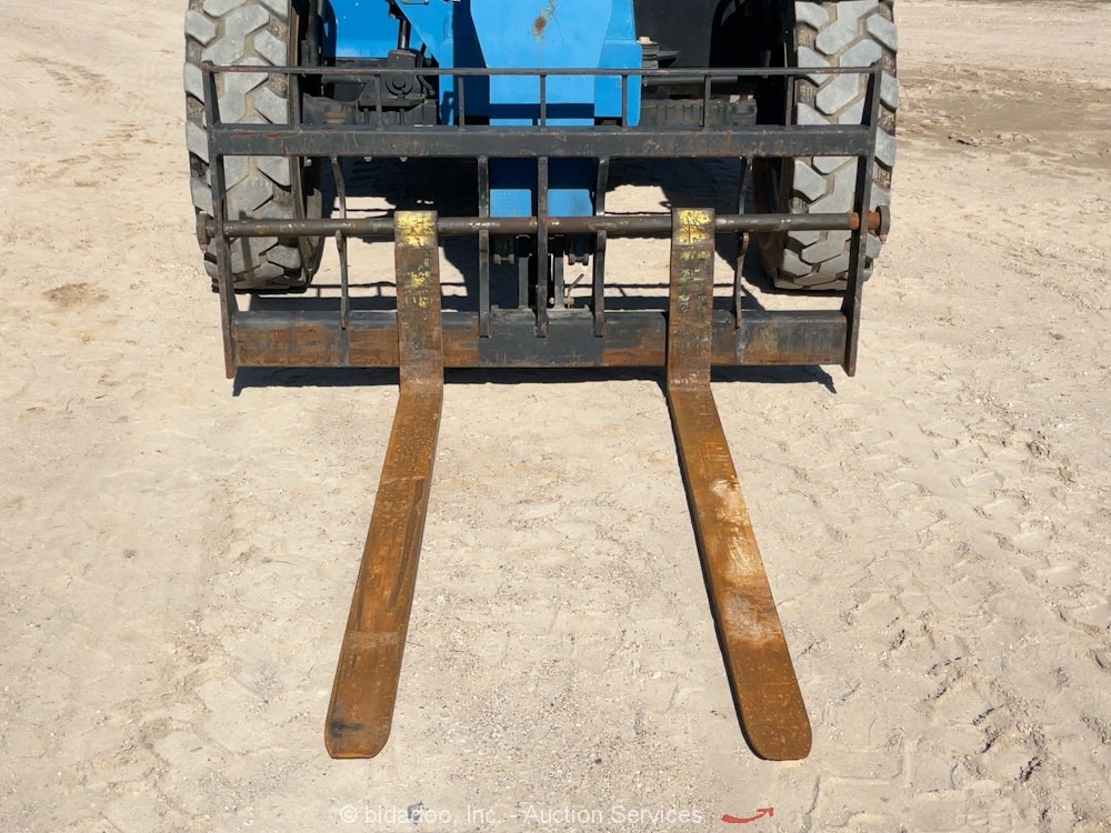 2016 Genie GTH844 8,000 lbs 44' Telescopic Reach Forklift Telehandler 8K bidadoo