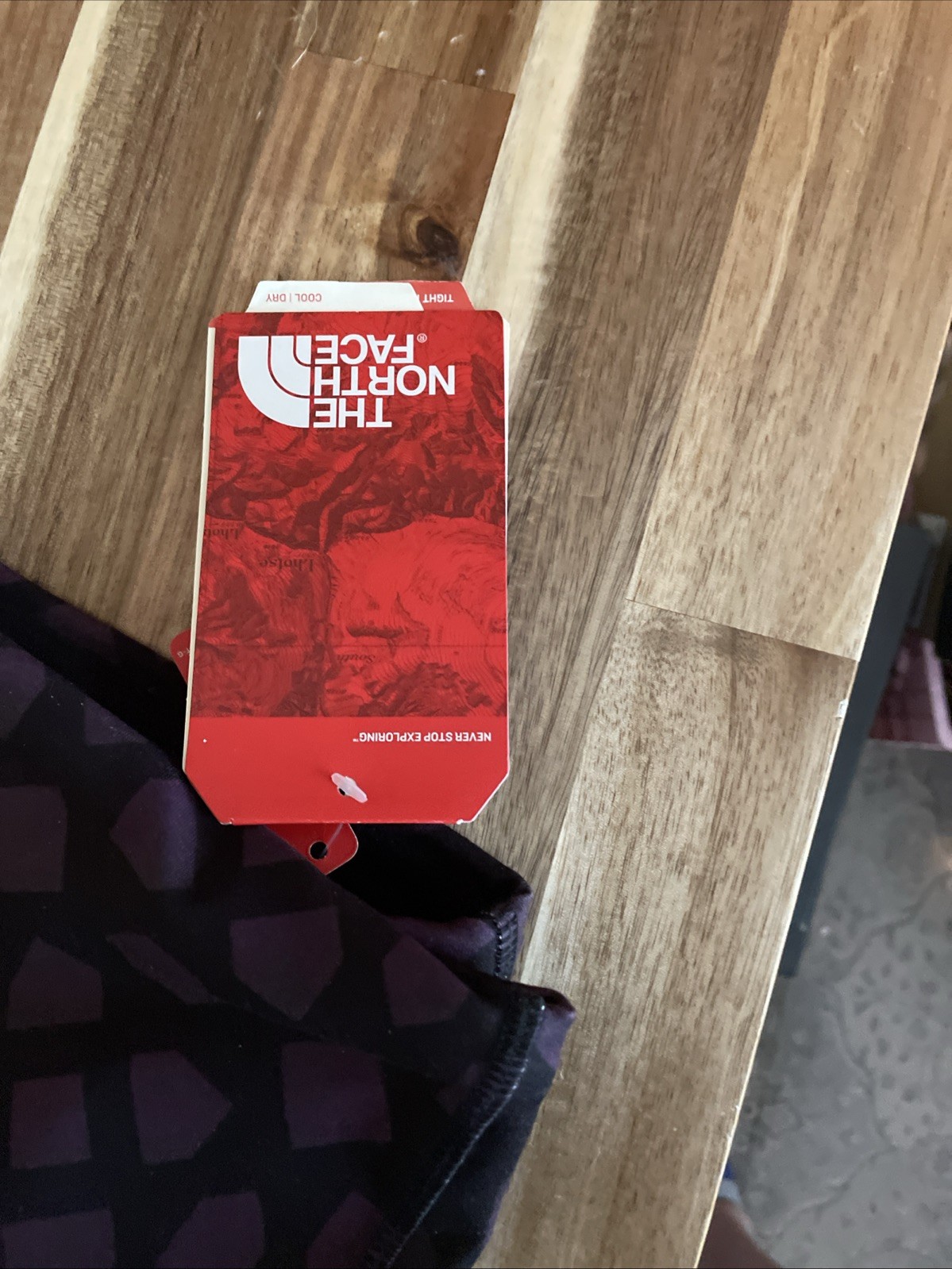 NWT THE NORTH FACE Contoured Tech train leggings, XL $110