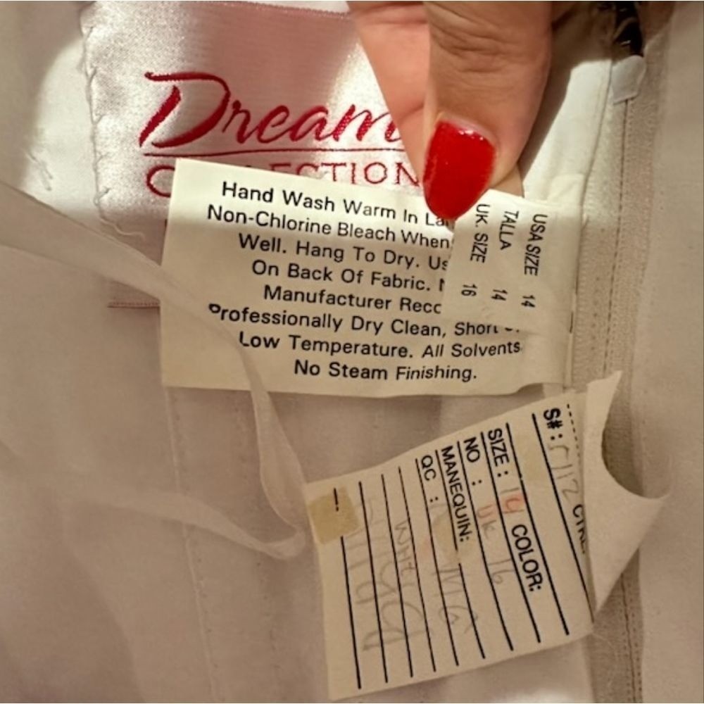 DREAMS COLLECTION Strapless Wedding Dress Altered Size 8