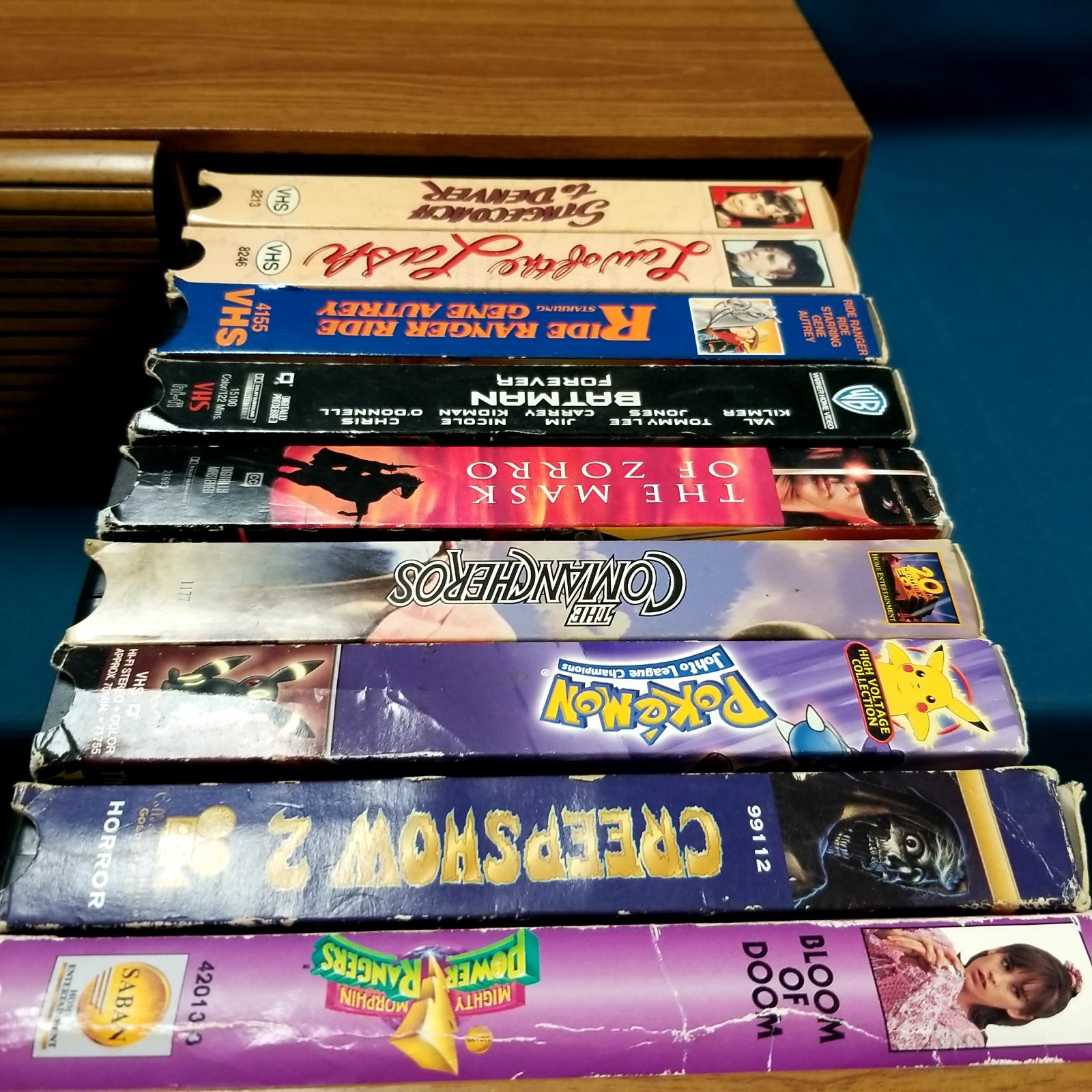 Vtg Faux Wood Grain 2 Drawer VHS Tape Storage Case W/ Tapes Creepshow 2 Zoro