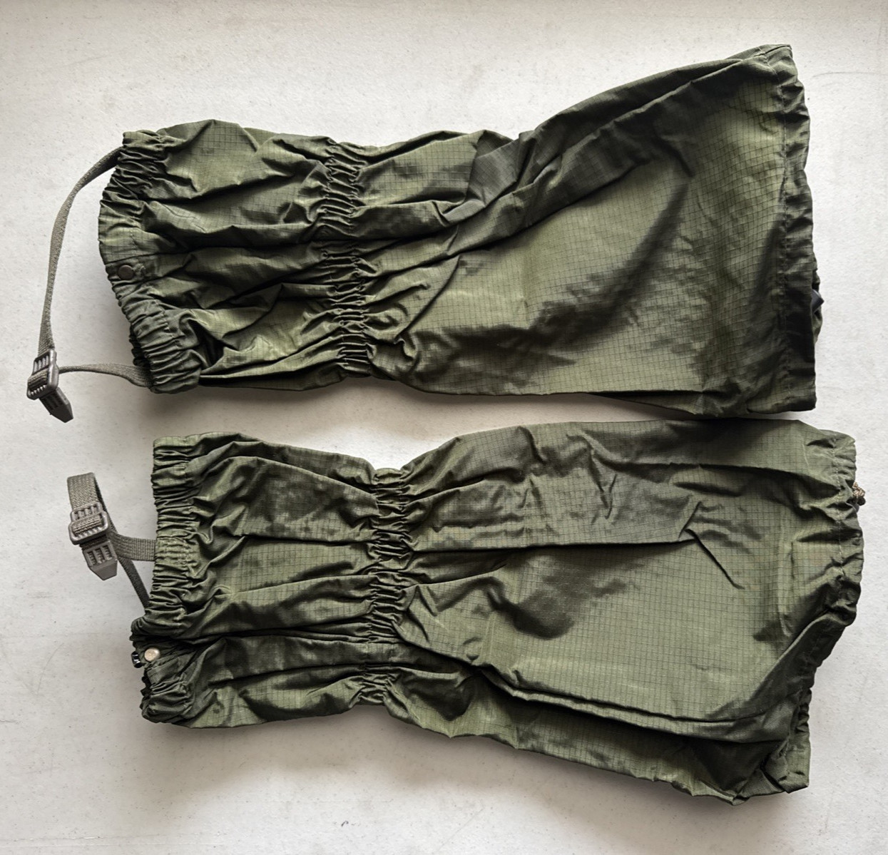 U.S. Military Army OD Green Waterproof Snow Gaiters Hunting, Hiking, Camping