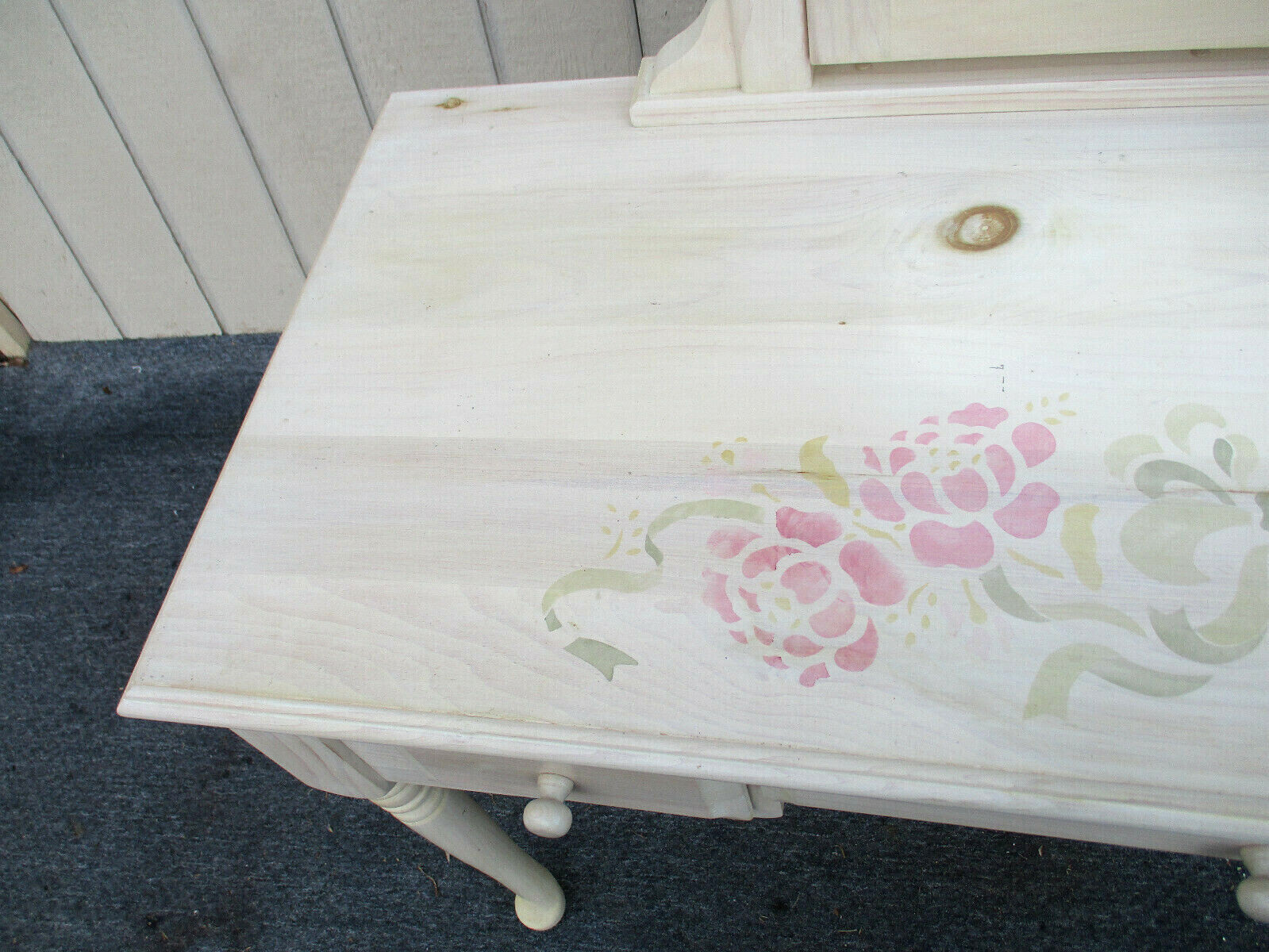 62922 Master Craft Hand Made Vanity Desk with Mirror