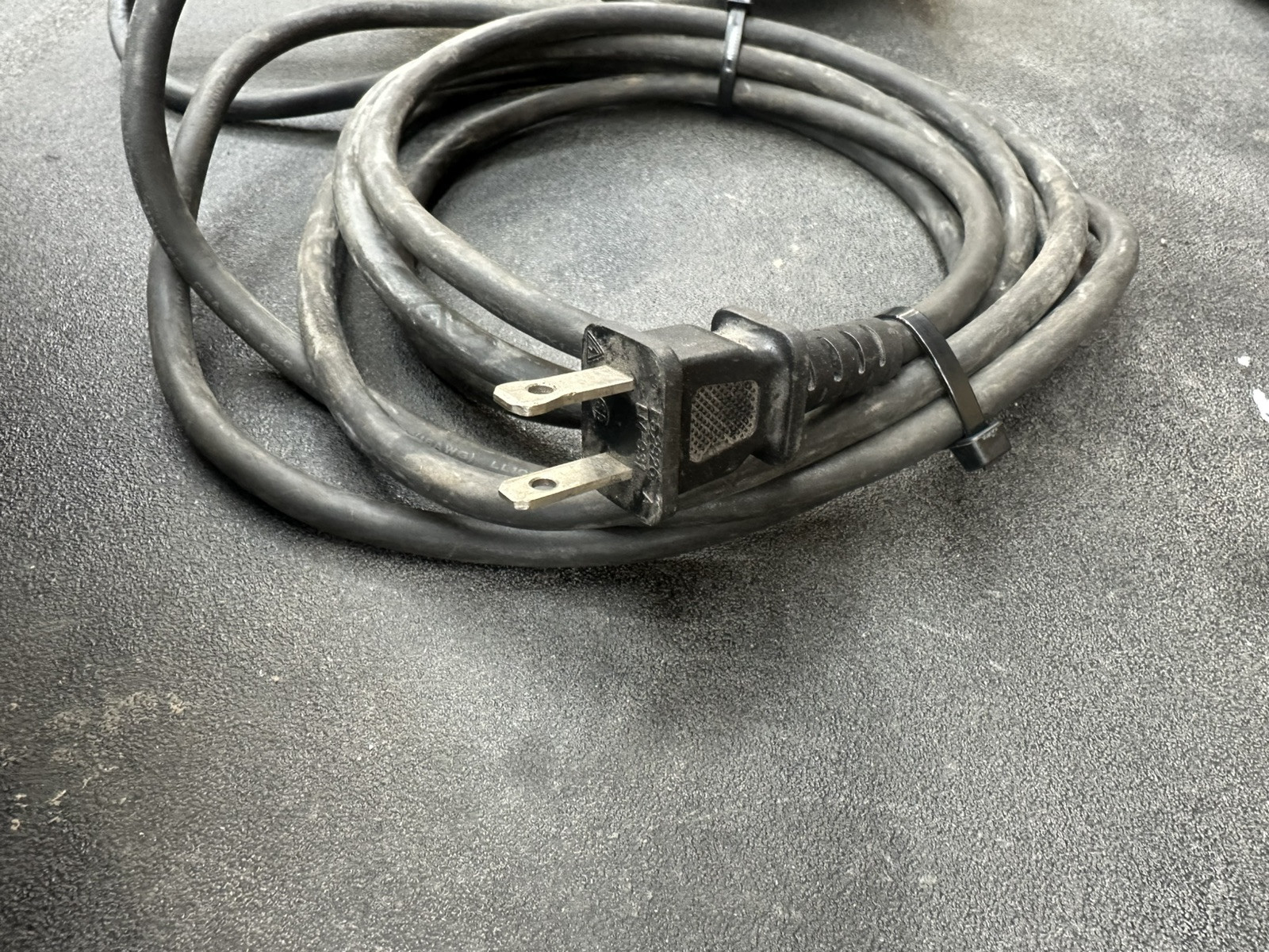 BAND-IT UL4000 ULTRA-LOK CORDED TOOL STRAPPING BANDING MACHINE HOSE CLAMPING