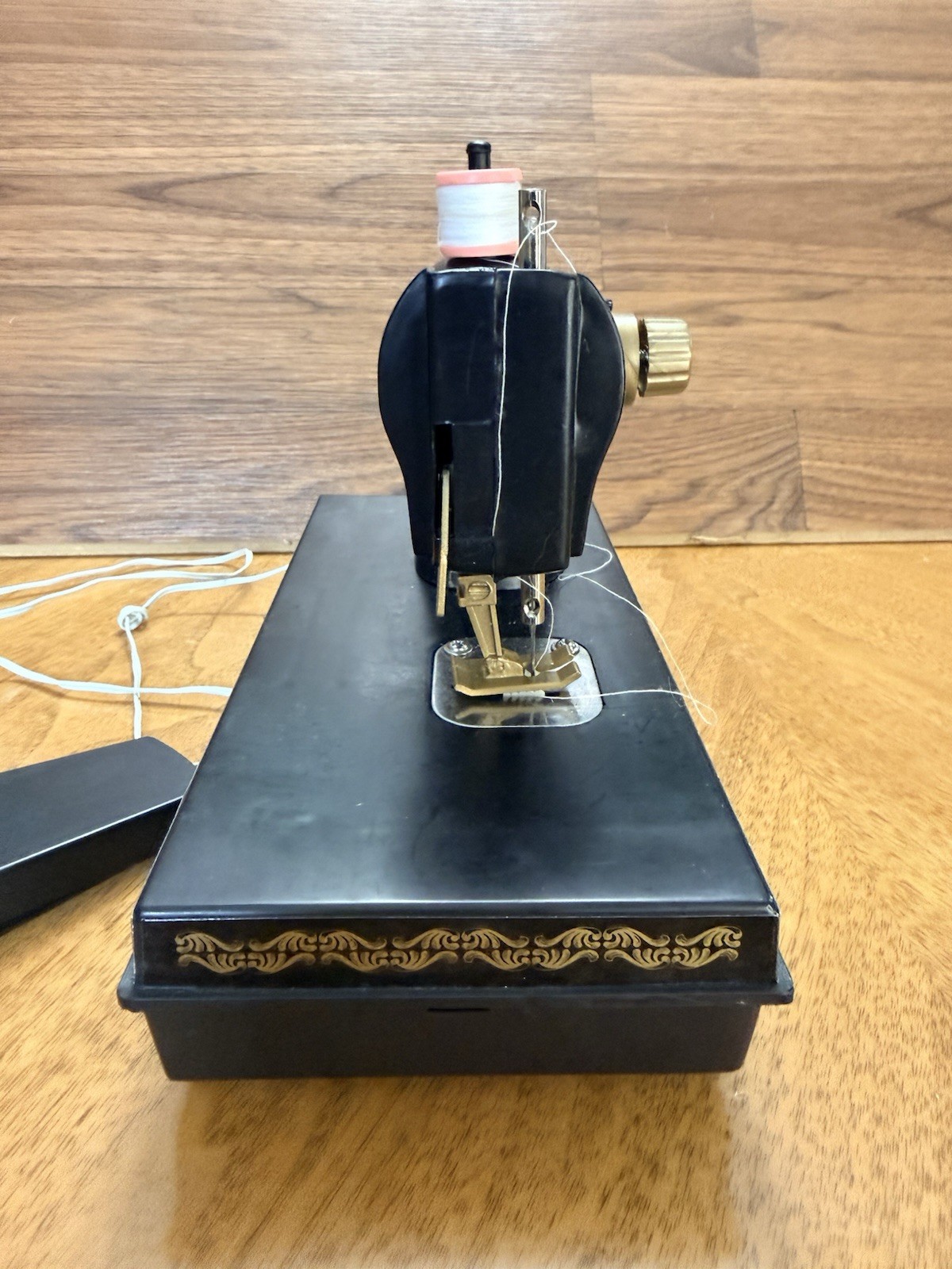 Singer Toy Child Sewing Machine Foot Pedal Black Gold W Box Works Vintage