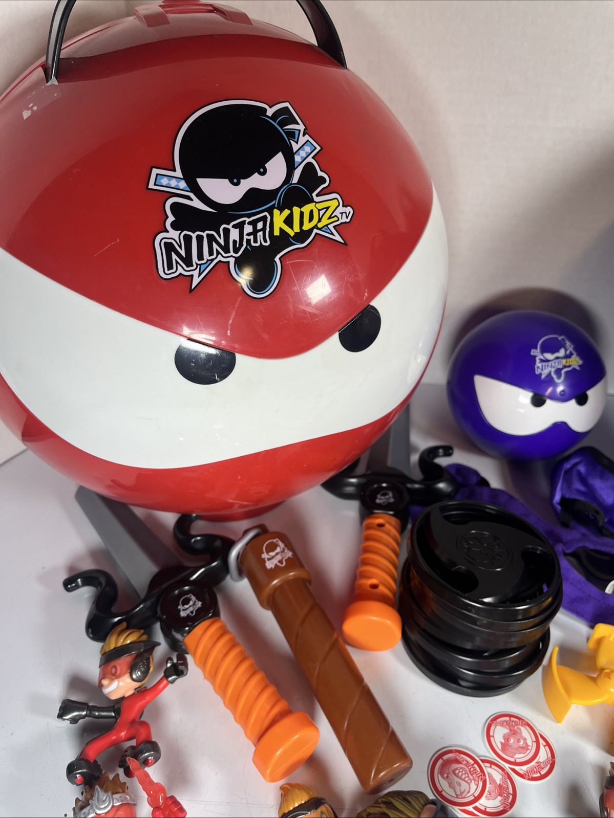 Ninja Kidz Lot Giant Mystery Ball Toy Purple/Red Case Figures Costume Mask Belt