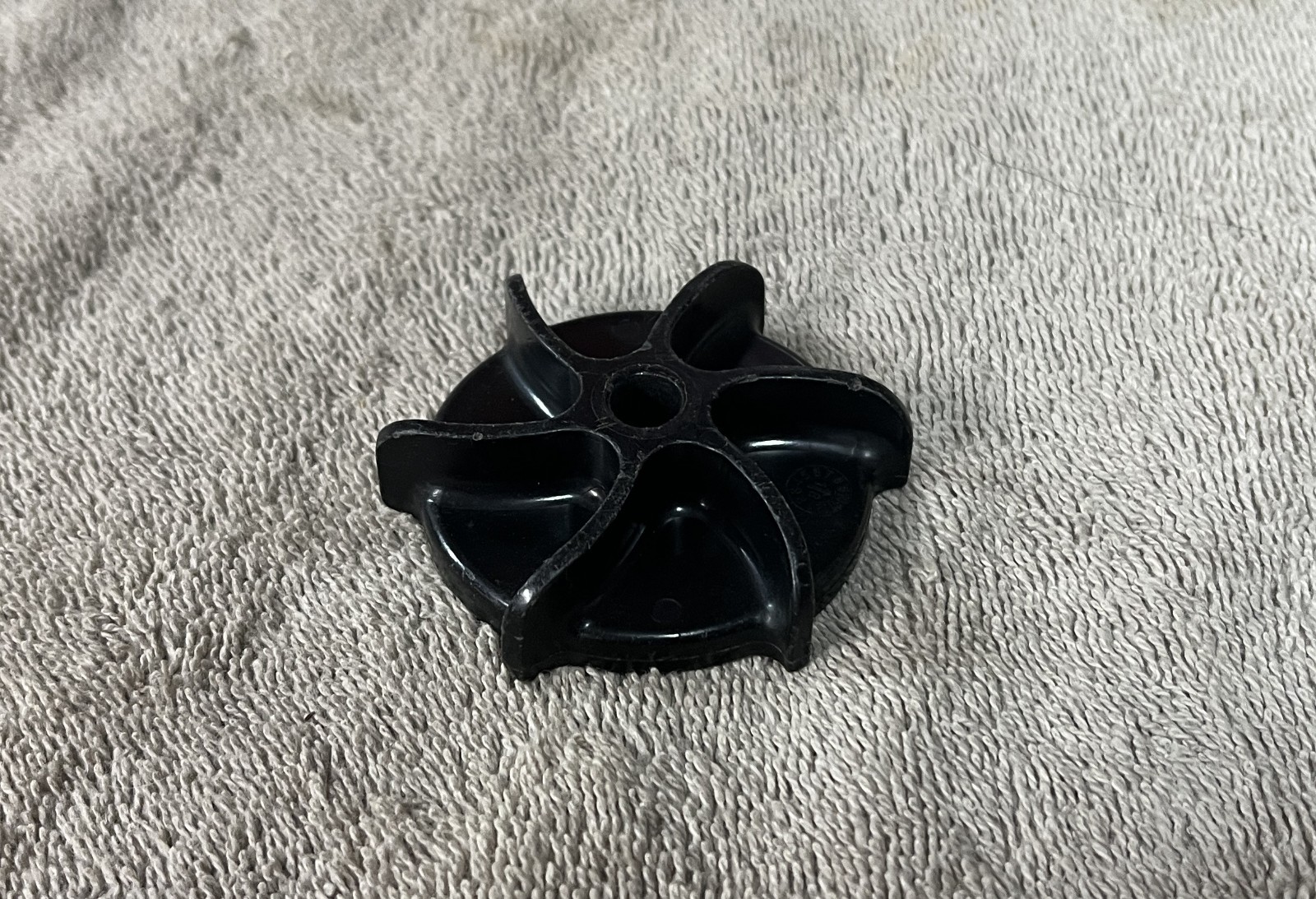 Crathco Cold Beverage Dispenser - CS-4E/2D/3D-16 - Mixing Impeller - 210-00130