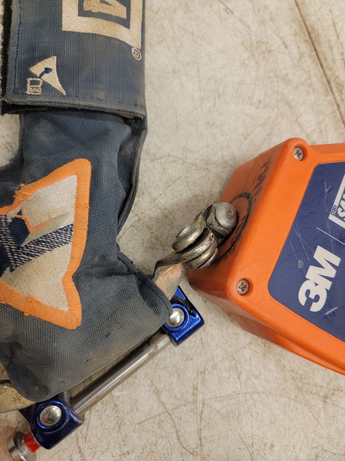 3M DBI SALA NANO-LOK 8' EDGE 3500231 DUAL LEG SELF RETRACTING LIFELINE LANYARD👁