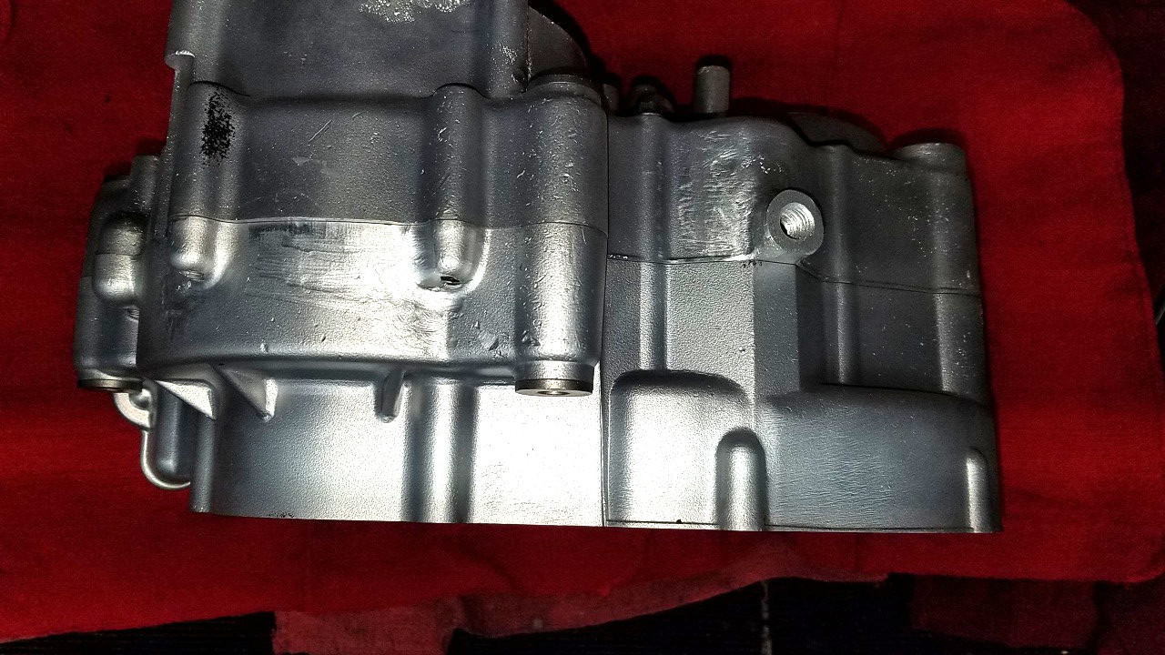 KX500 KAWASAKI 1987 (LOT AA) CRANKCASE SET CRANK CASE 14001-5295