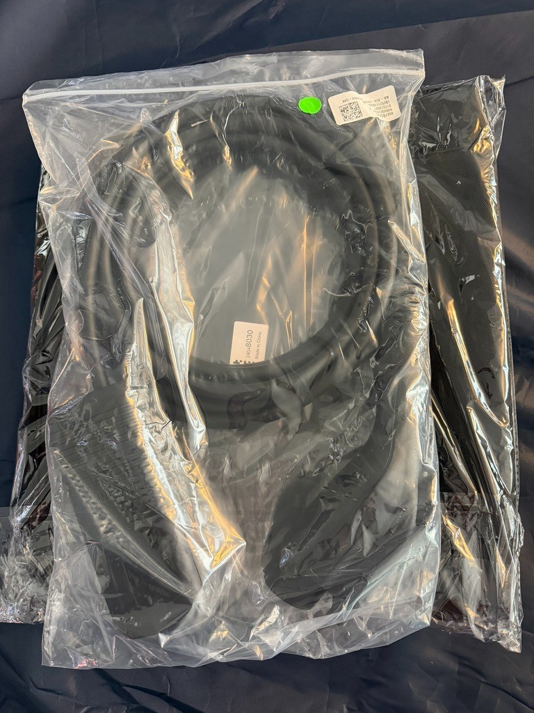 New OEM Chevrolet Ultium Vehicle Charging Module Dual Level Charger AV 85878955