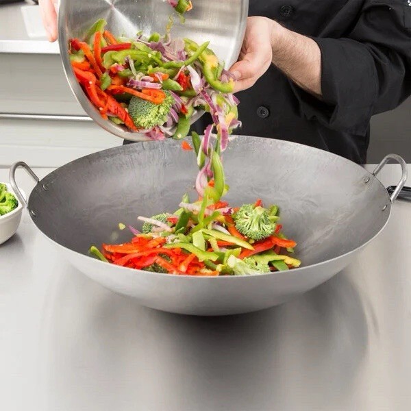 16" Hand Hammered Cantonese Wok Mandarin Carbon Steel Wok