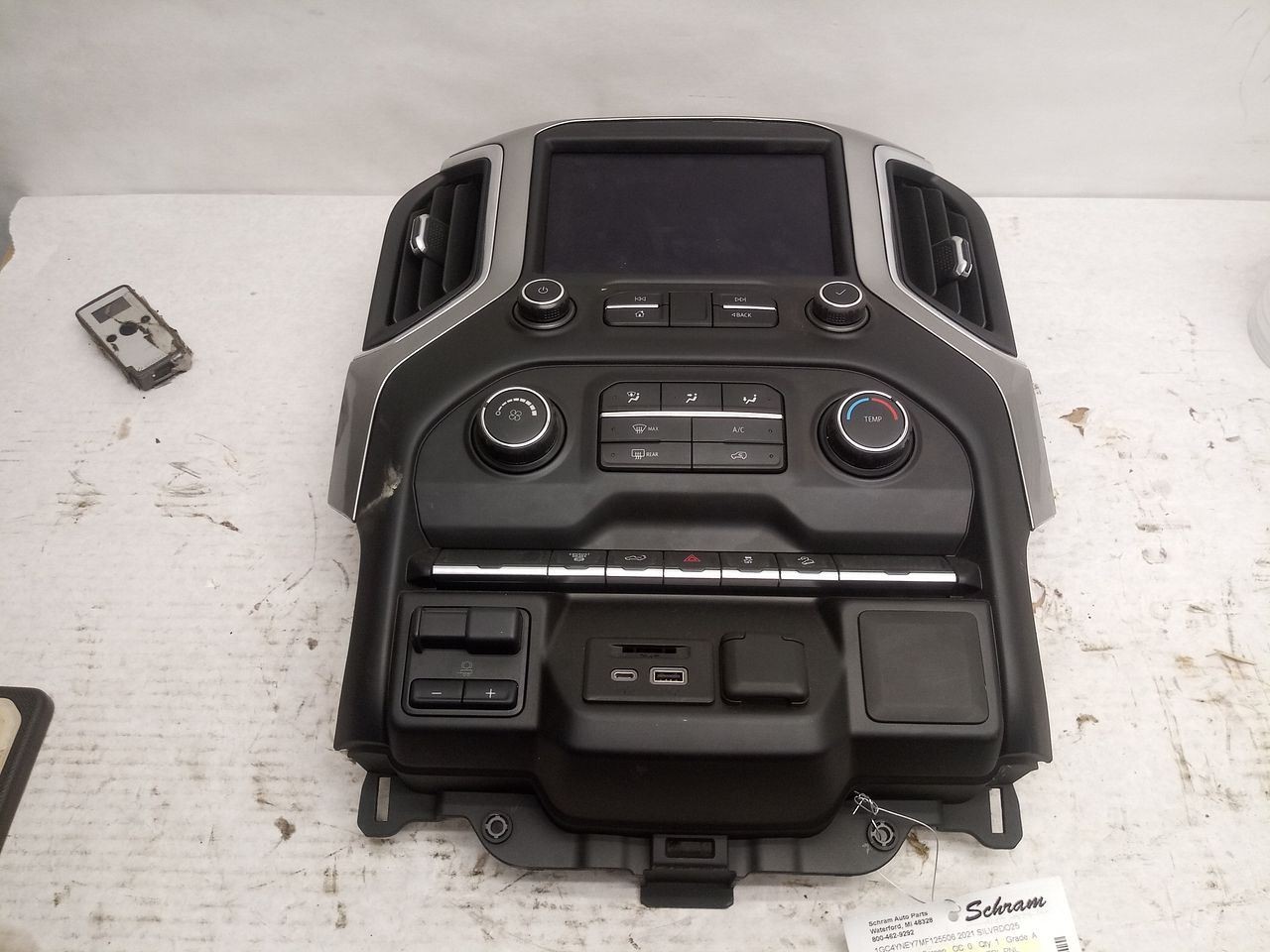 2021 Chevrolet Silverado 2500 HD Info-GPS-TV Display Screen 3022062