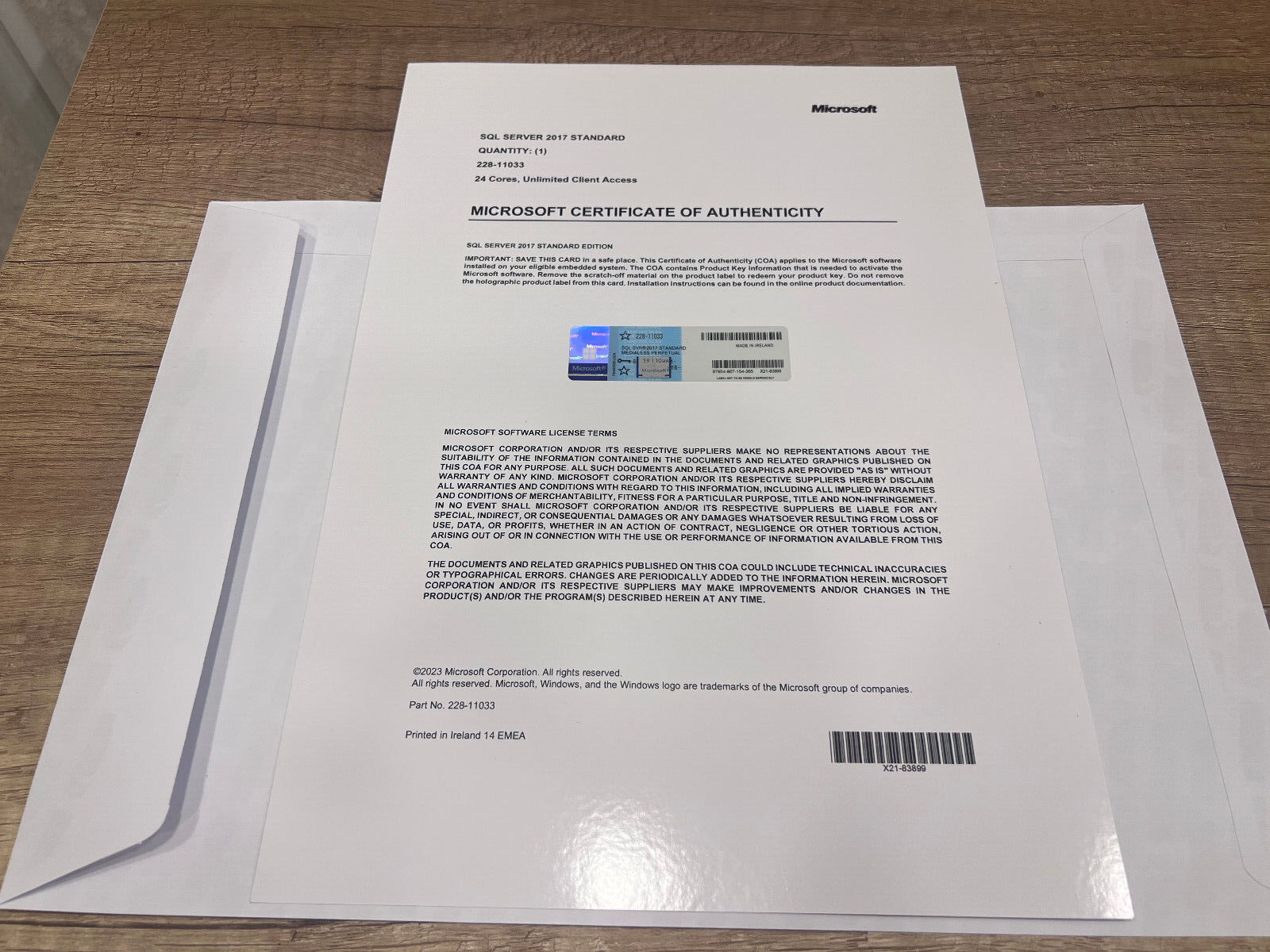 Microsoft SQL Server 2017 Standard 24 Core unlimitd User CAL Authentic 228-11033