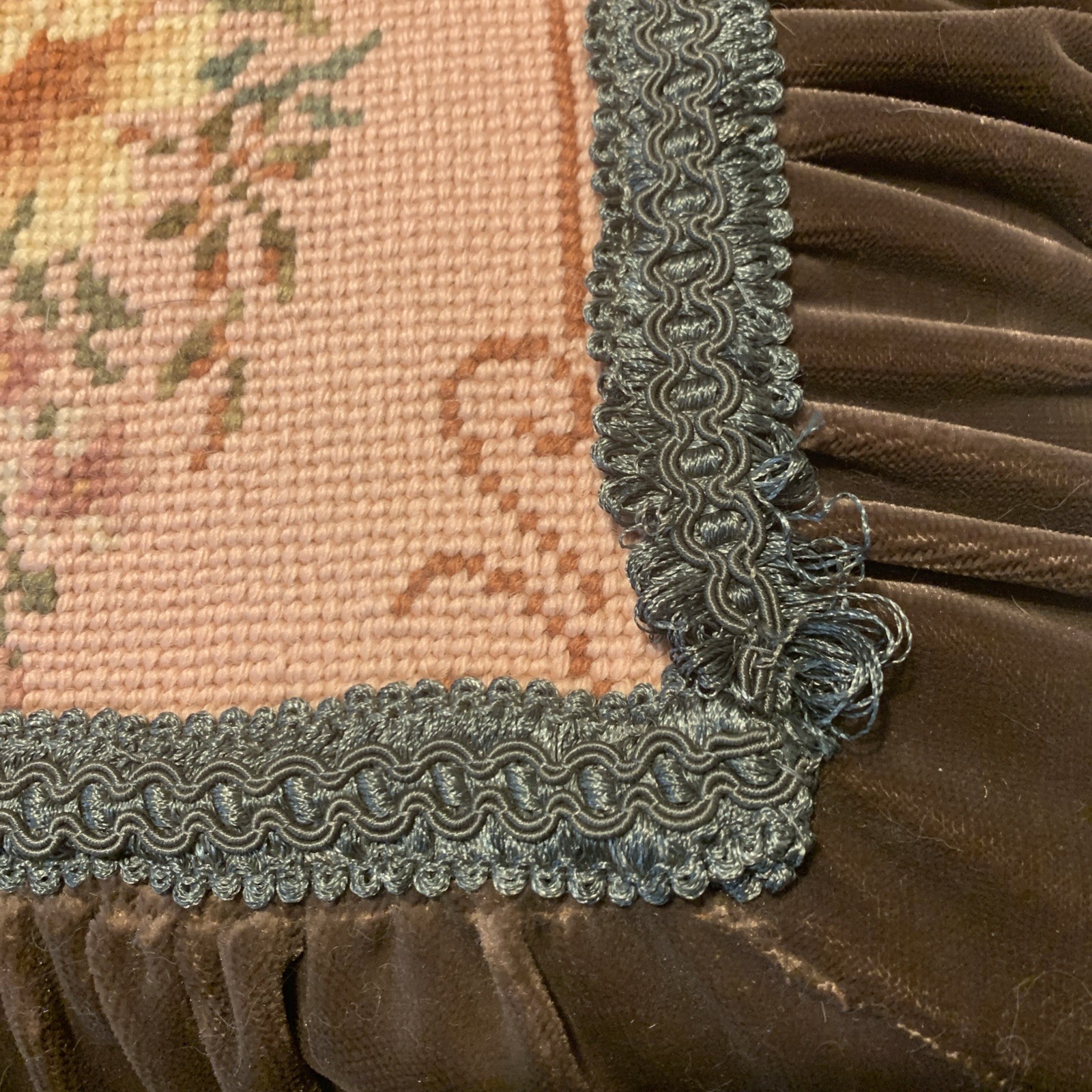 Vtg Cast Iron Ottoman Footstool w/Floral Needlepoint Design & Fringe