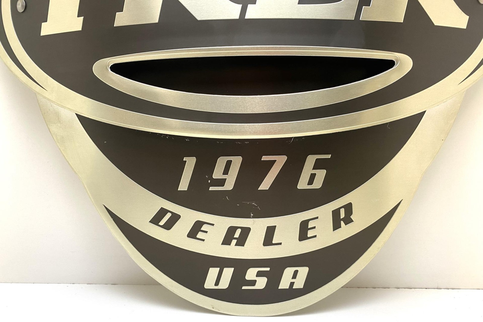 big TREK bicycle AUTHORIZED Dealer SIGN Est.1976 USA 28"x25"