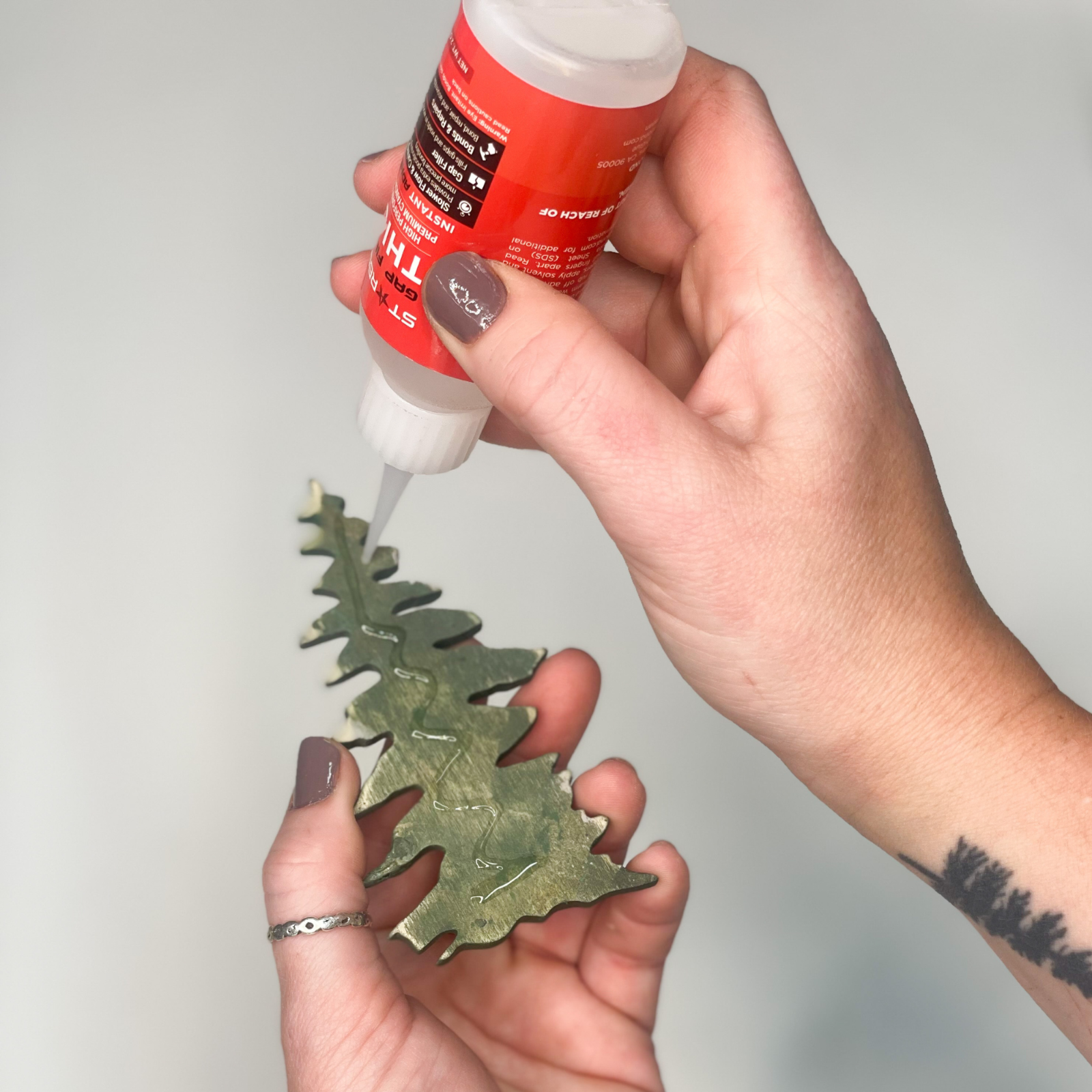 Starbond 2 oz. Thick Super Glue (Premium Cyanoacrylate CA Glue)