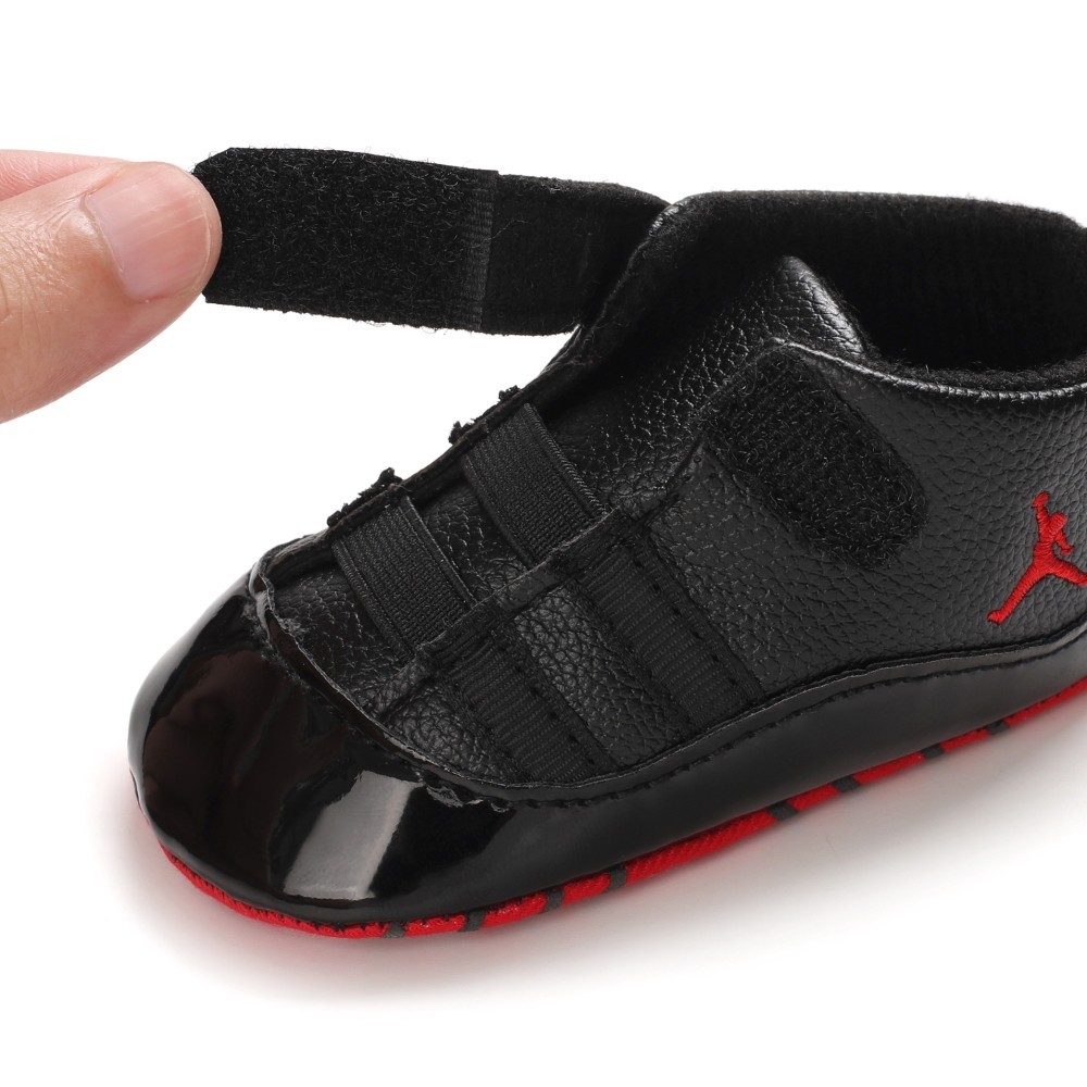 Classic Baby Boy Girl Crib Shoes Infant Sneakers Casual Shoes Newborn Baby Shoes