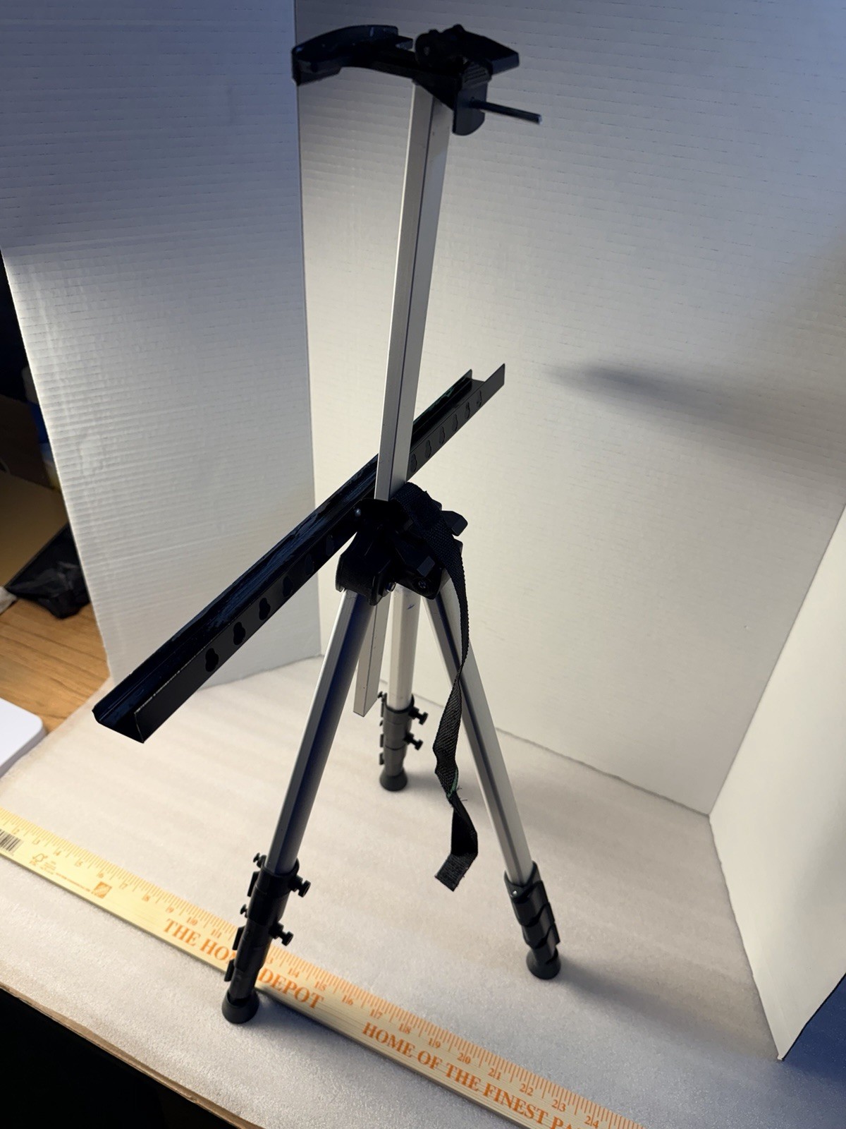 Curate Aluminum Stretch Field Easel - Silver Aluminum - 63 inch - Adjustable Art