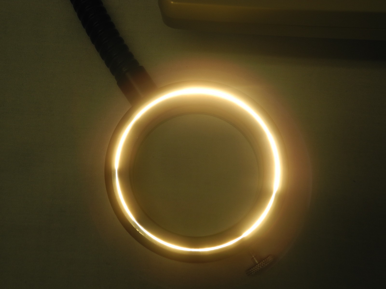 LEICA SCHOTT KL-1500 HALOGEN FIBER OPTIC LIGHT SOURCE W/ MICROSCOPE LIGHT RING