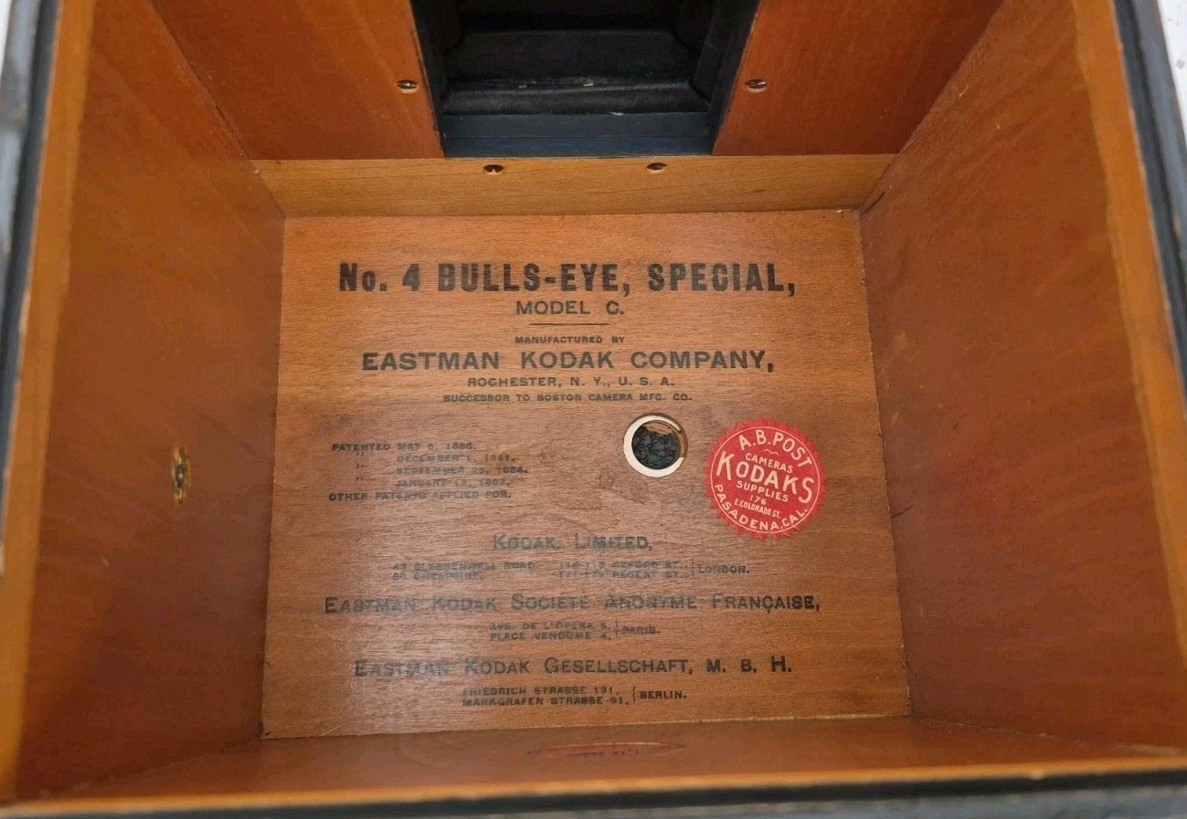 Kodak Number 4 Bull's-Eye Special Model "C" 103 Film Camera