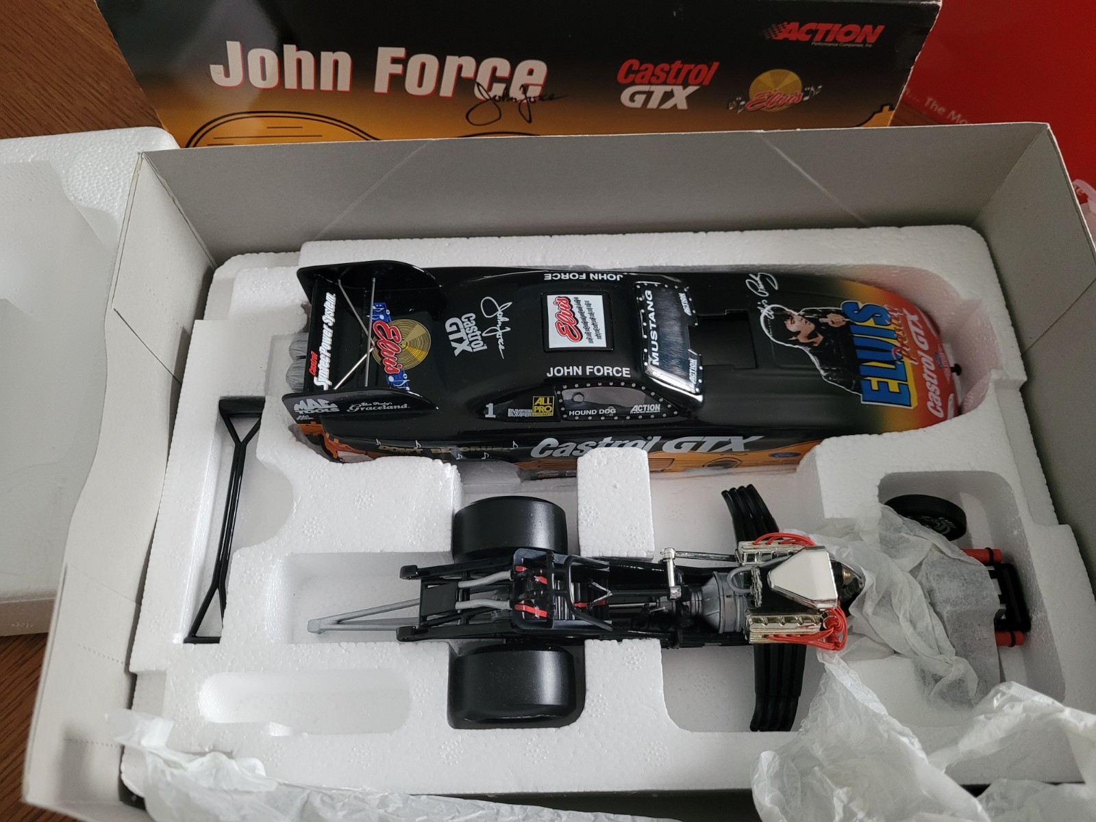 Action 1998 John Force Elvis Castrol GTX Ford Mustang Funny Car 1:24 Die Cast